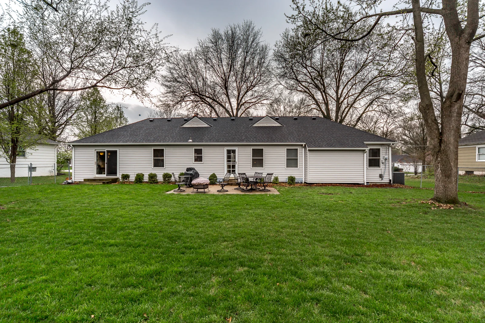 1008 W 97th ST - Web-141.jpg