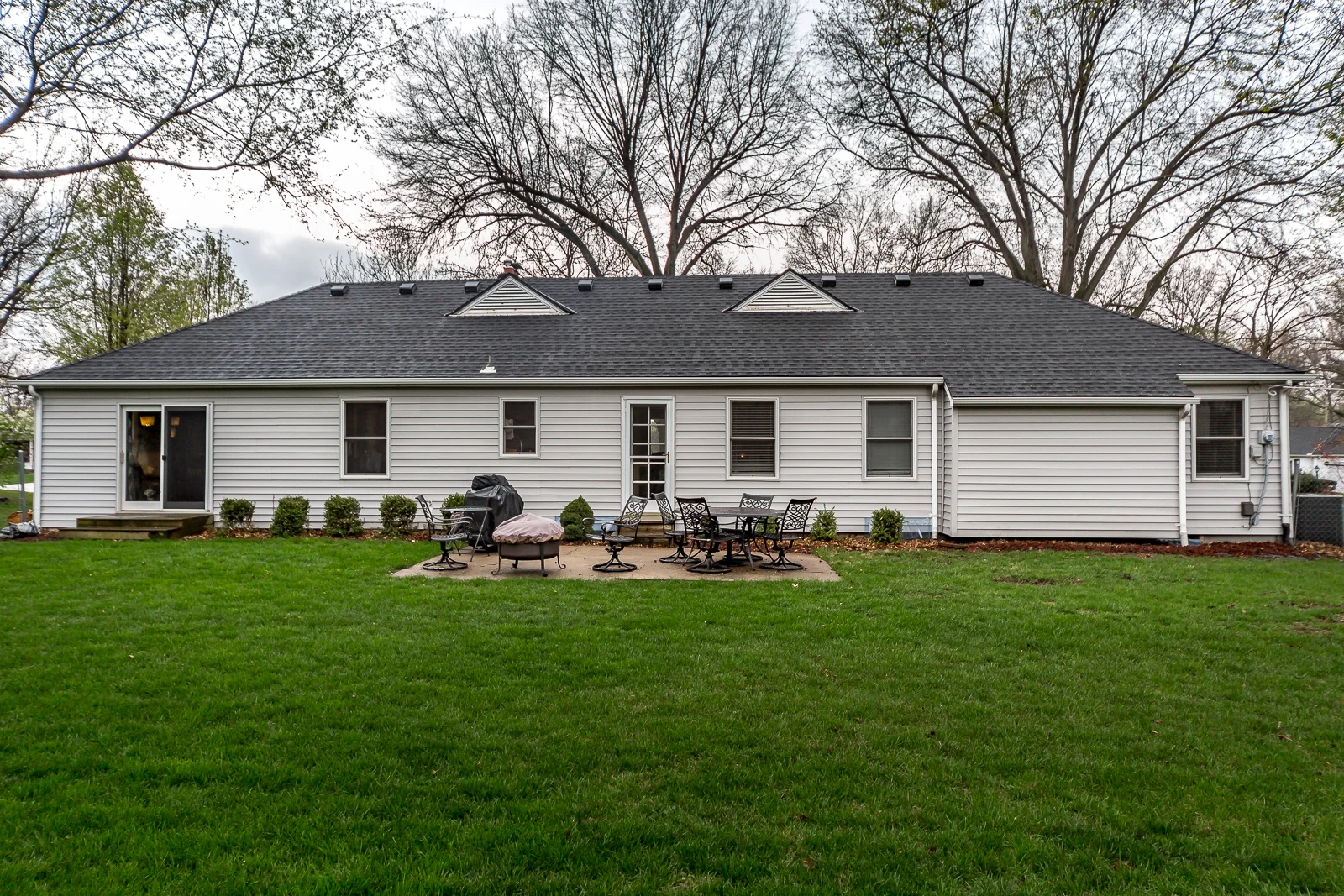 1008 W 97th ST - Web-142.jpg