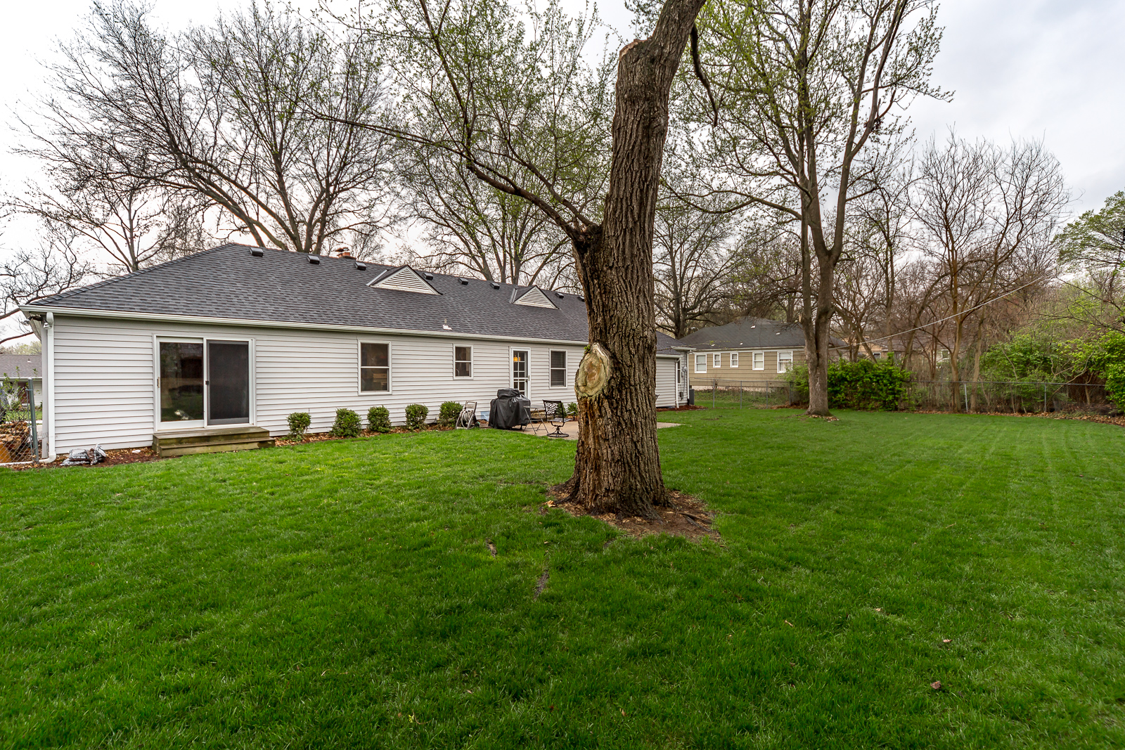 1008 W 97th ST - Web-143.jpg