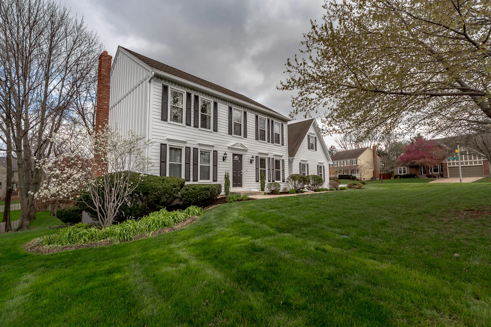 10012 W 123rd St - Web-101.jpg