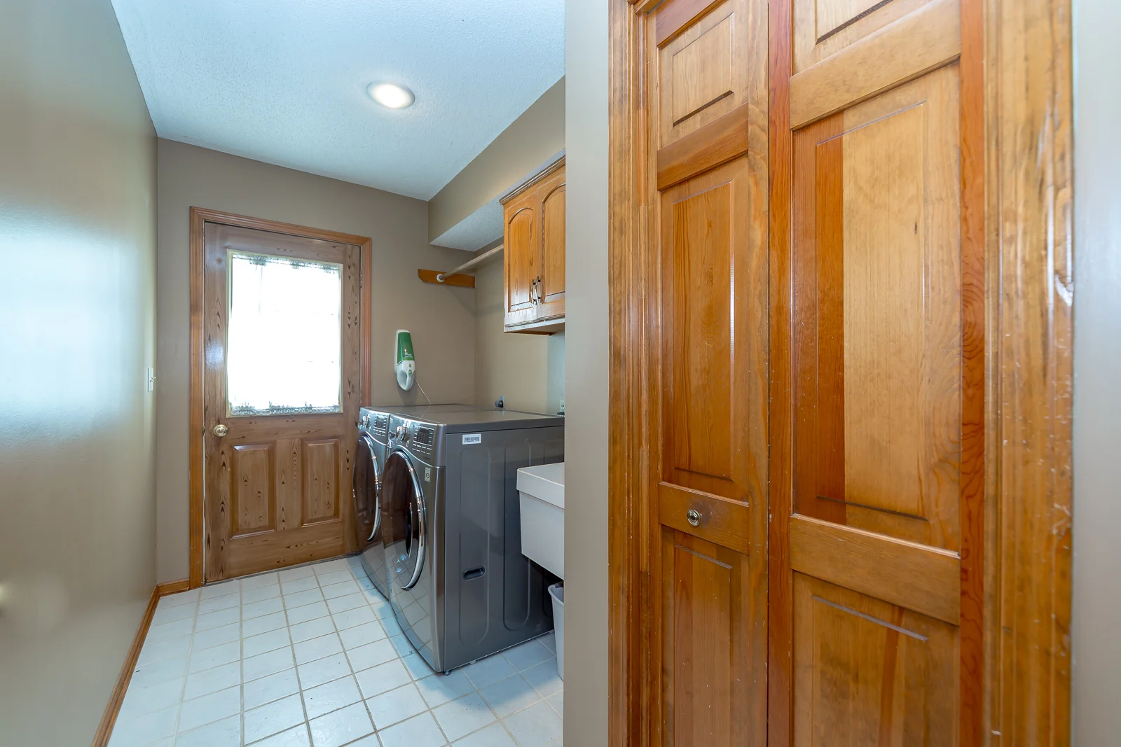 10012 W 123rd St - Web-127.jpg