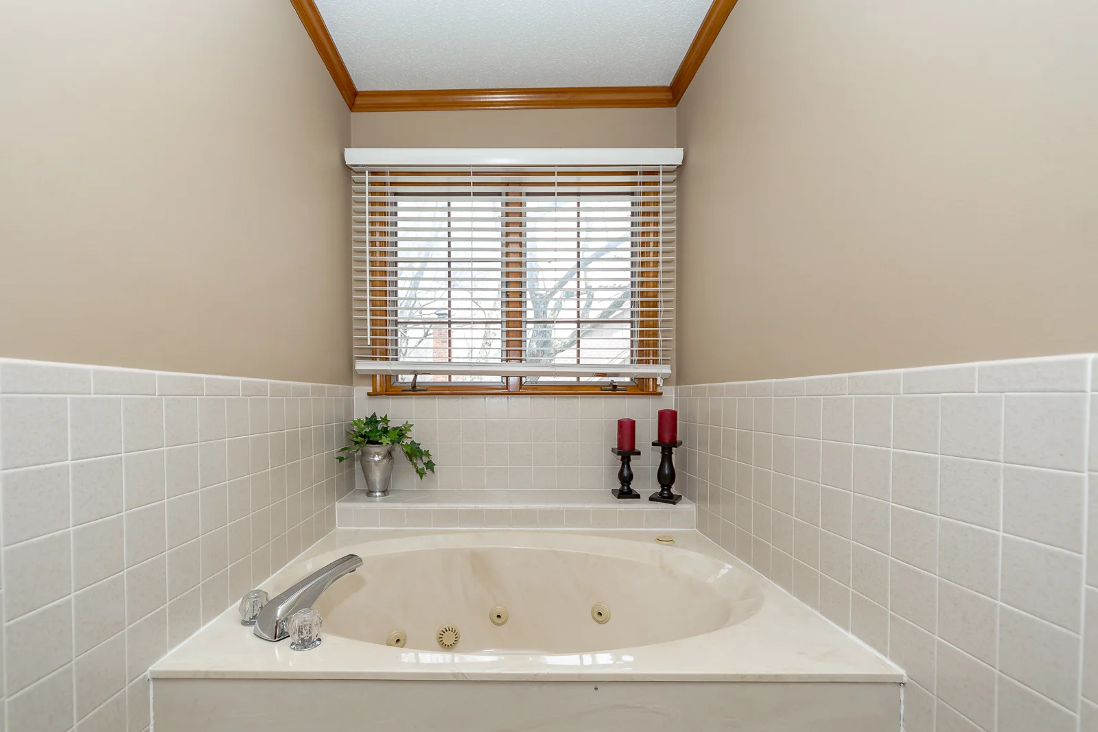 10012 W 123rd St - Web-143.jpg