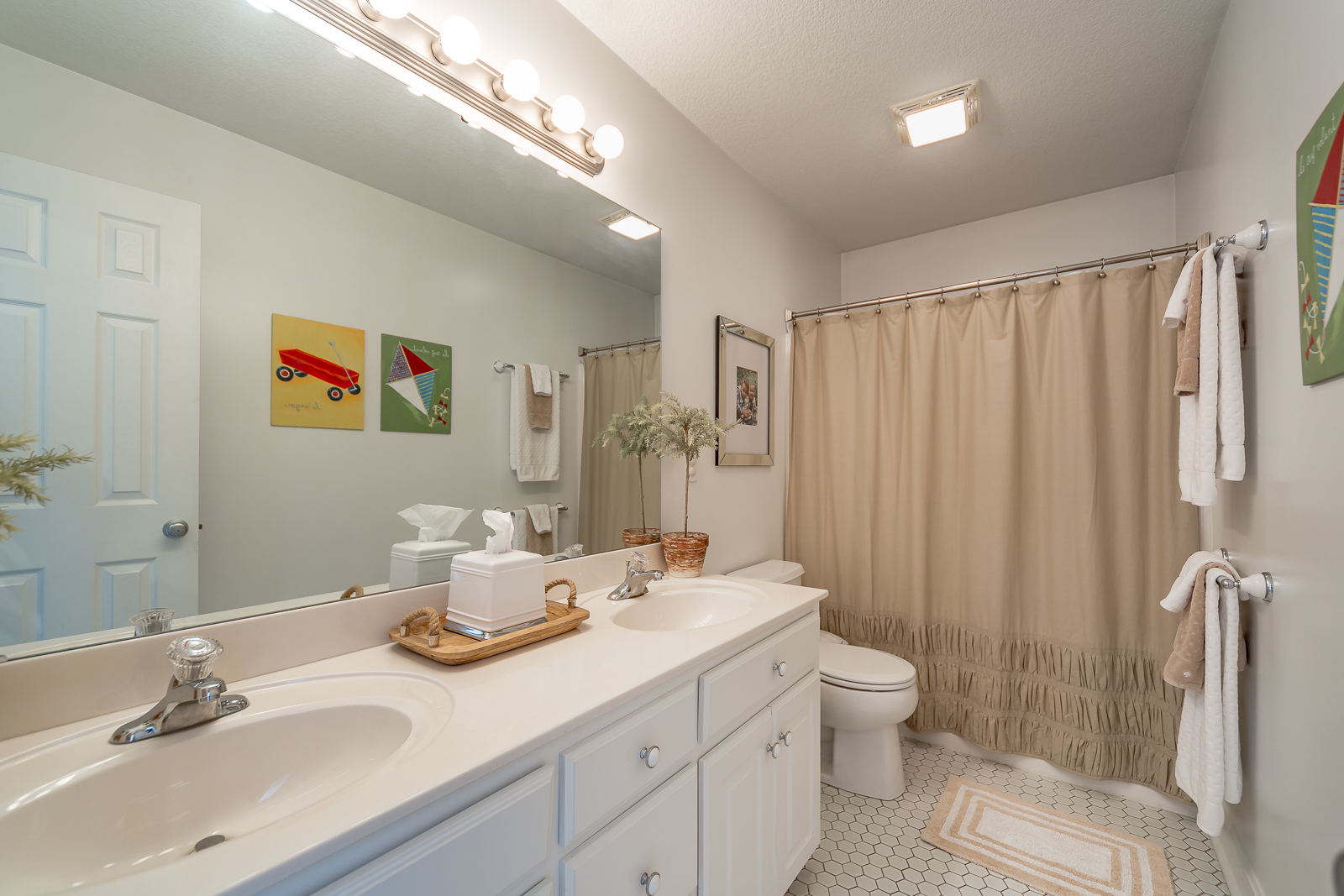11556 S Monroe St - Web-122.jpg