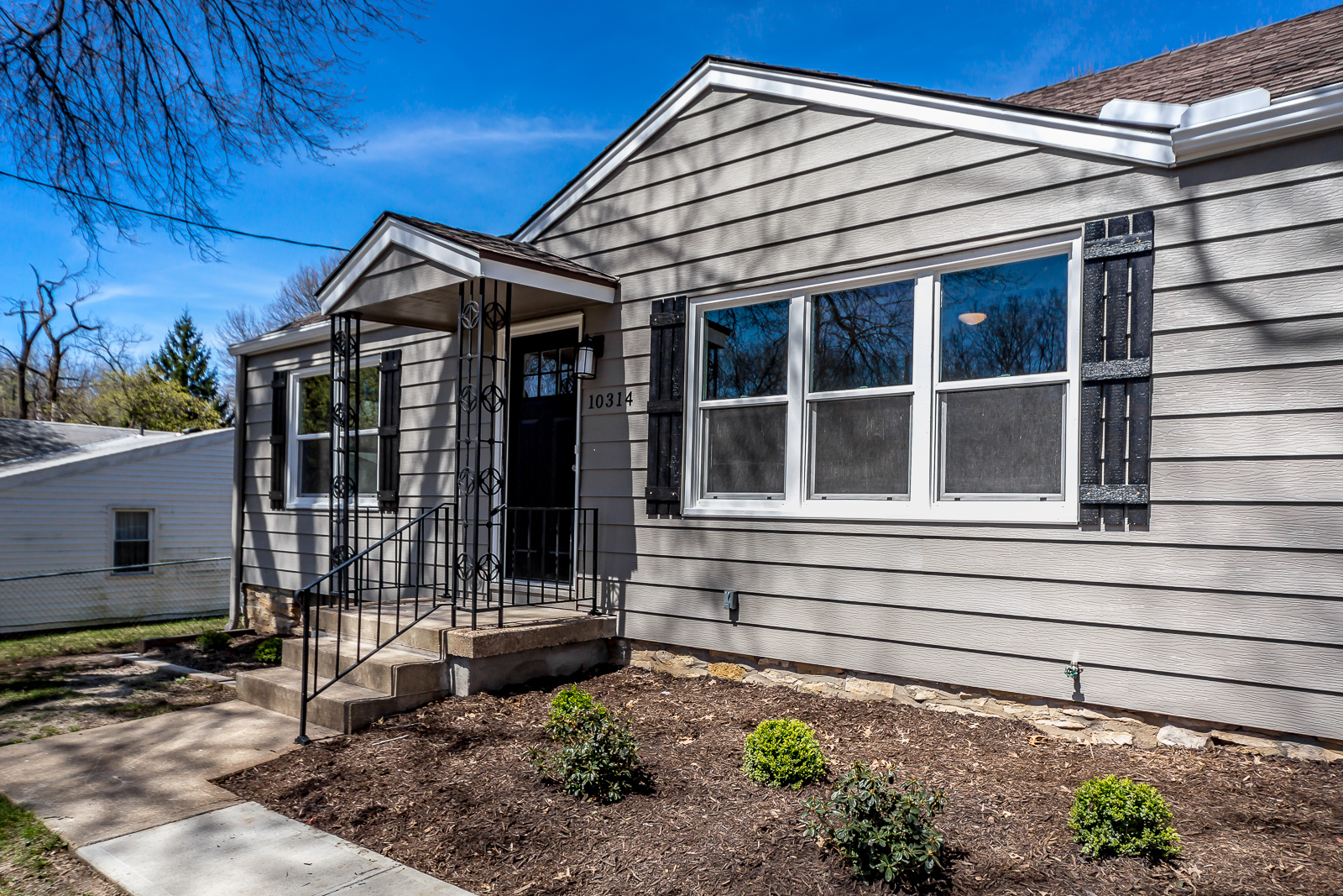 10314 W 61st St - Web-103.jpg