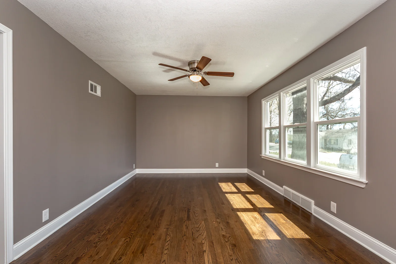 10314 W 61st St - Web-105.jpg