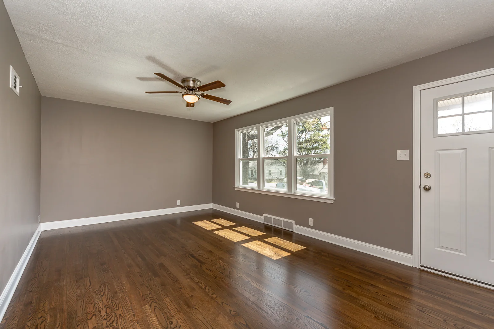 10314 W 61st St - Web-106.jpg