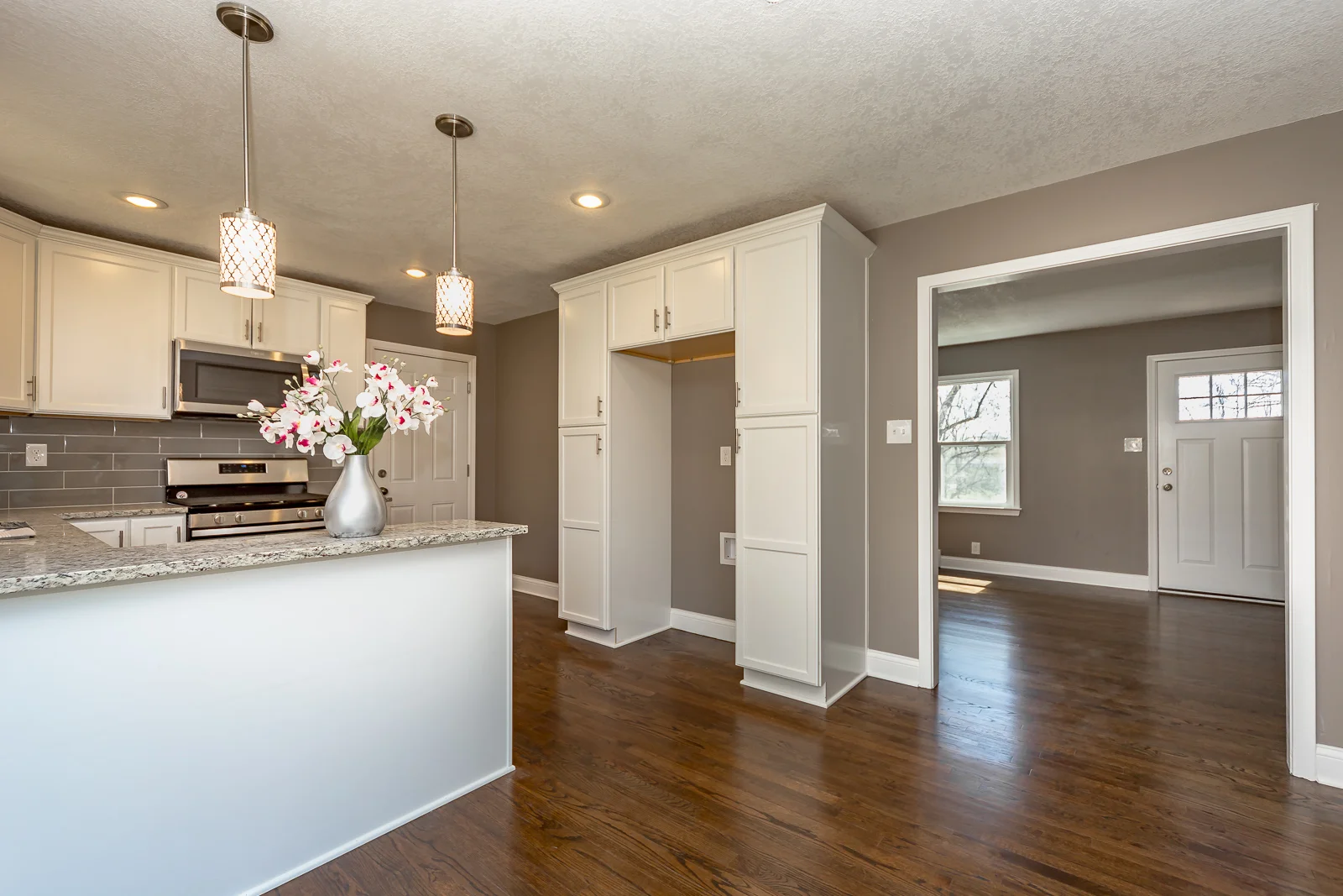 10314 W 61st St - Web-110.jpg