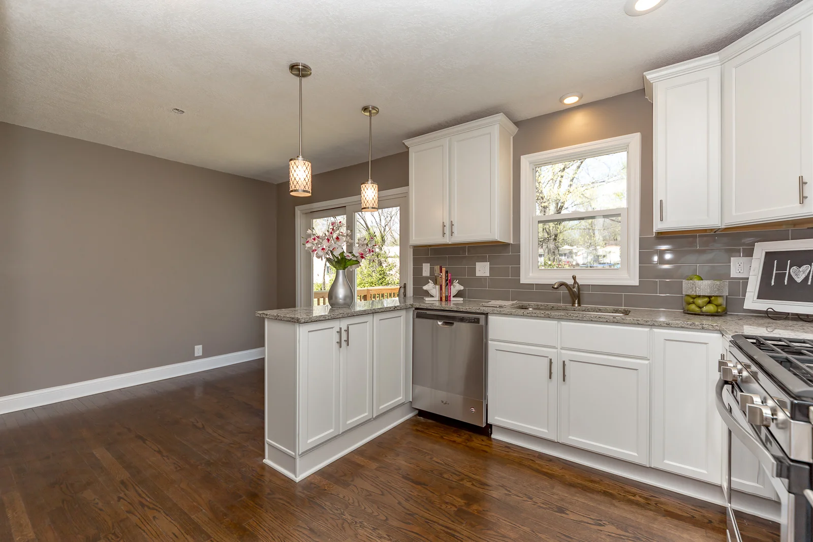 10314 W 61st St - Web-113.jpg