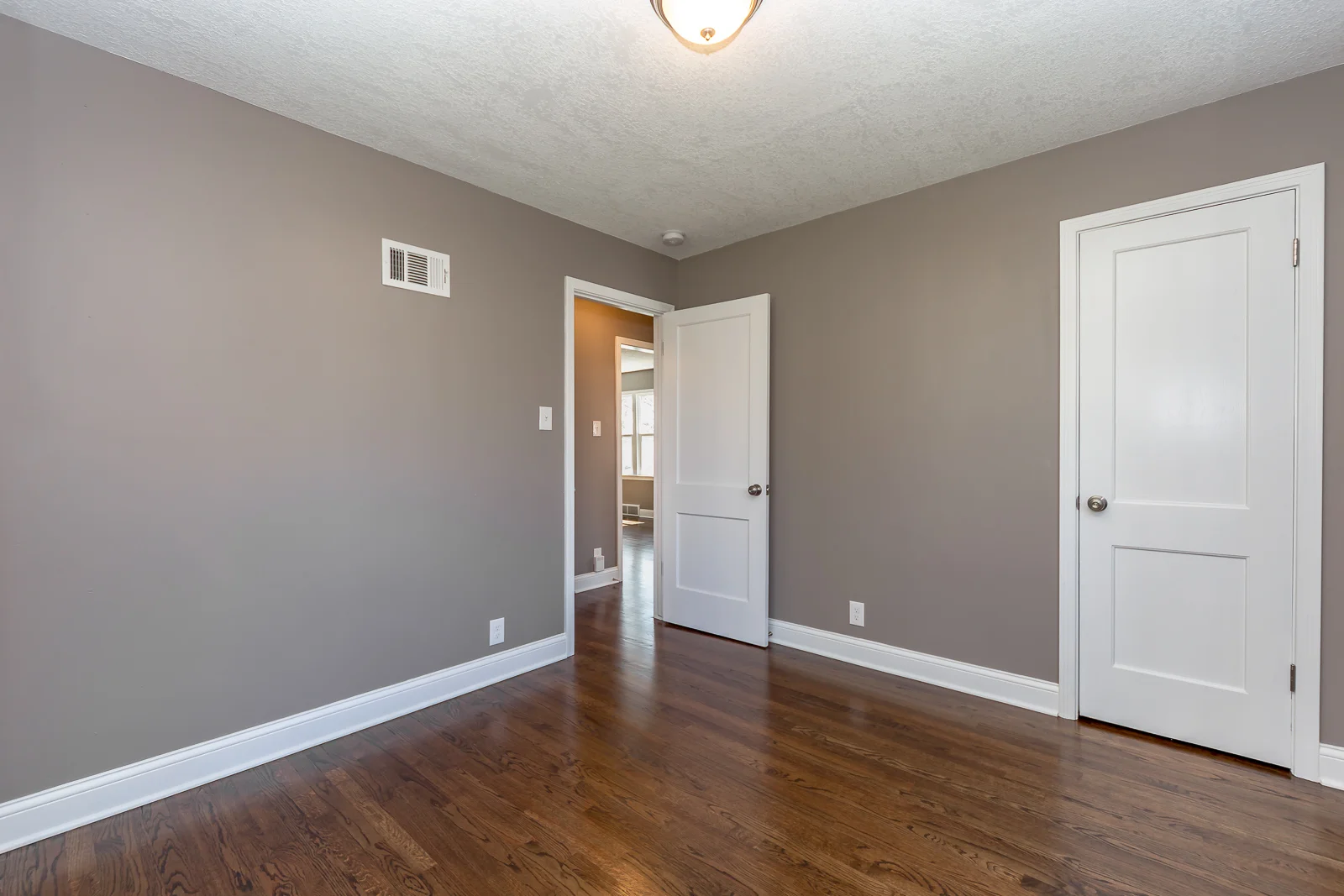 10314 W 61st St - Web-122.jpg