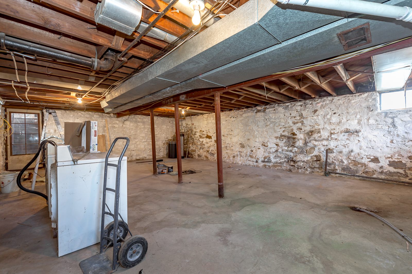 10314 W 61st St - Web-127.jpg