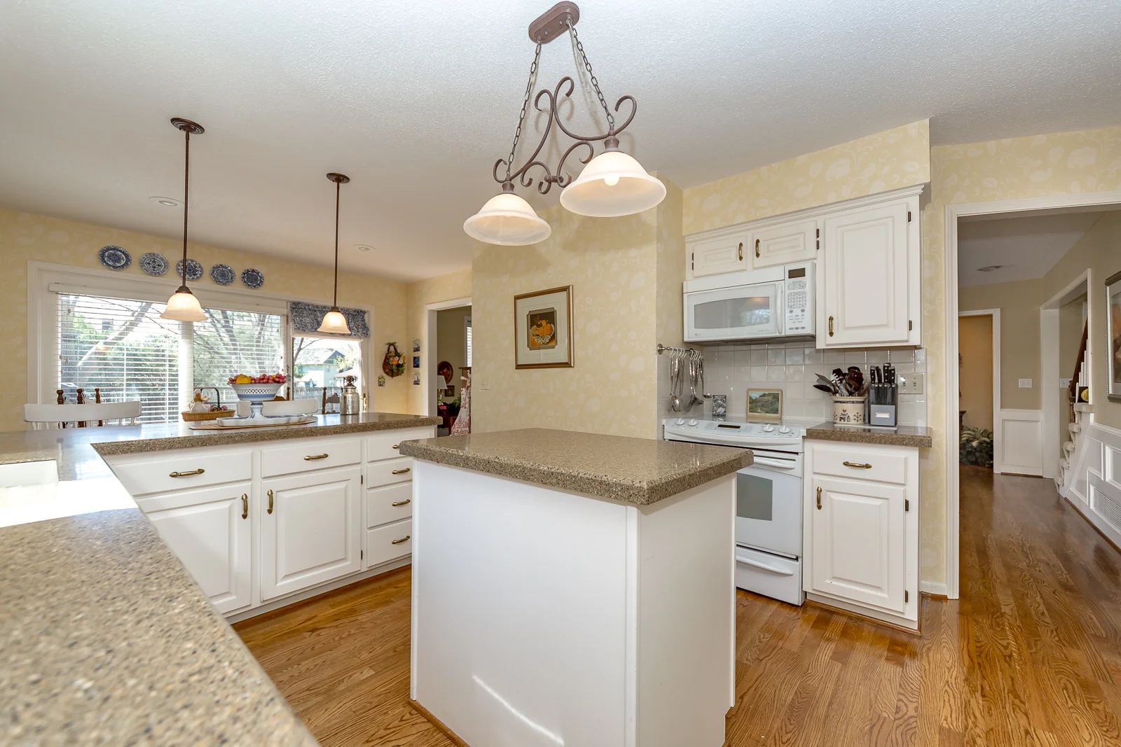4809 W 121st St - Web-112.jpg