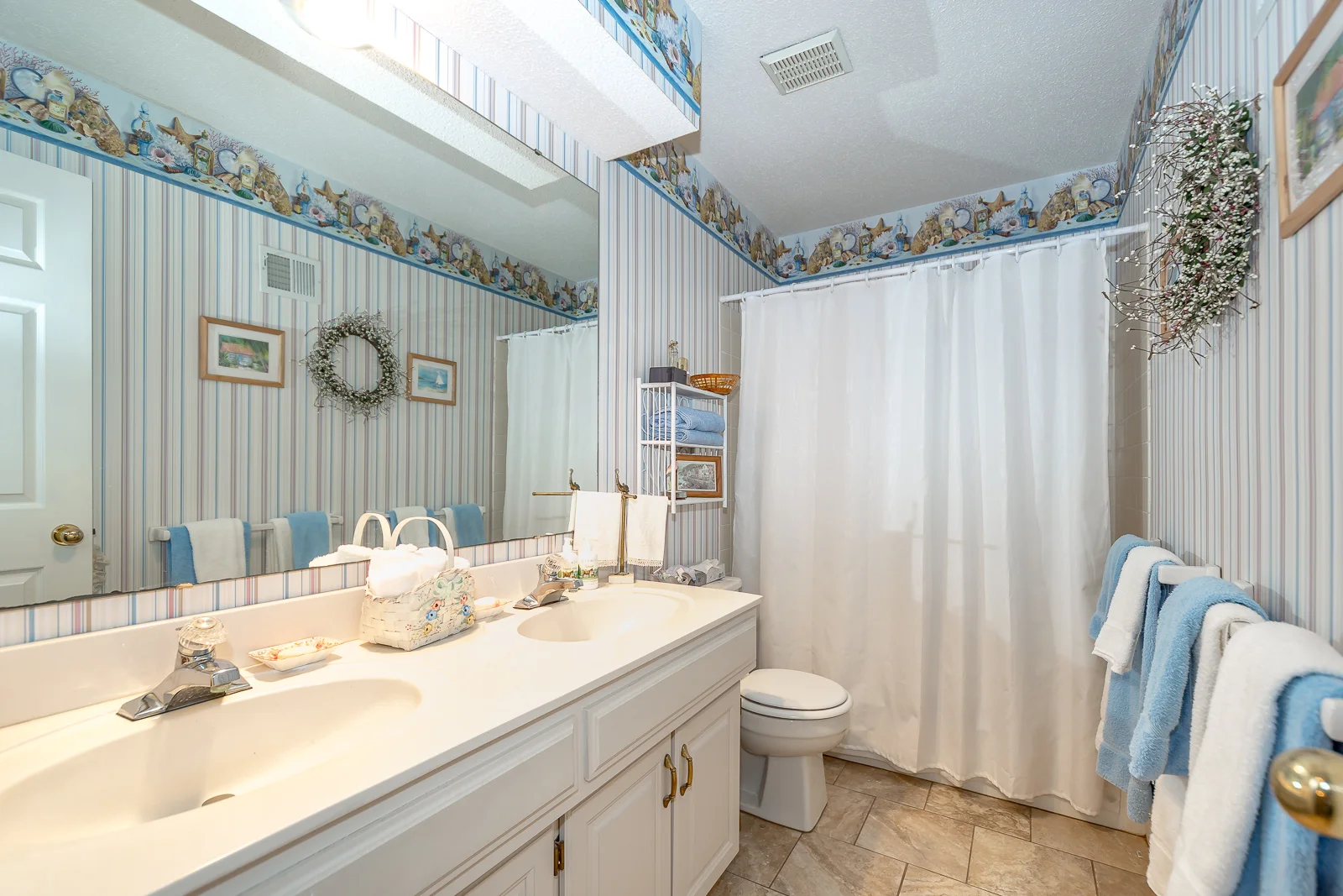 4809 W 121st St - Web-123.jpg