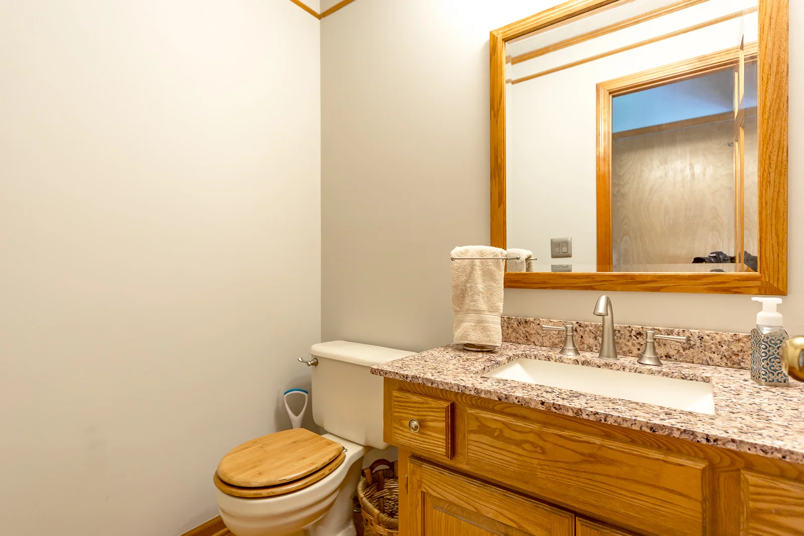 5803 W 157th Terr - Web-126.jpg
