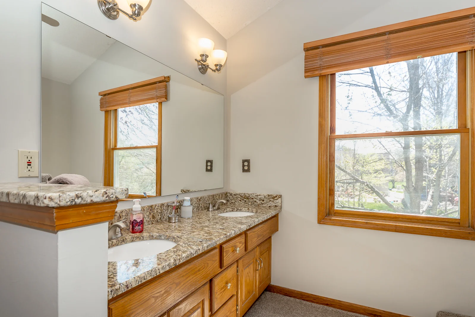 5803 W 157th Terr - Web-130.jpg