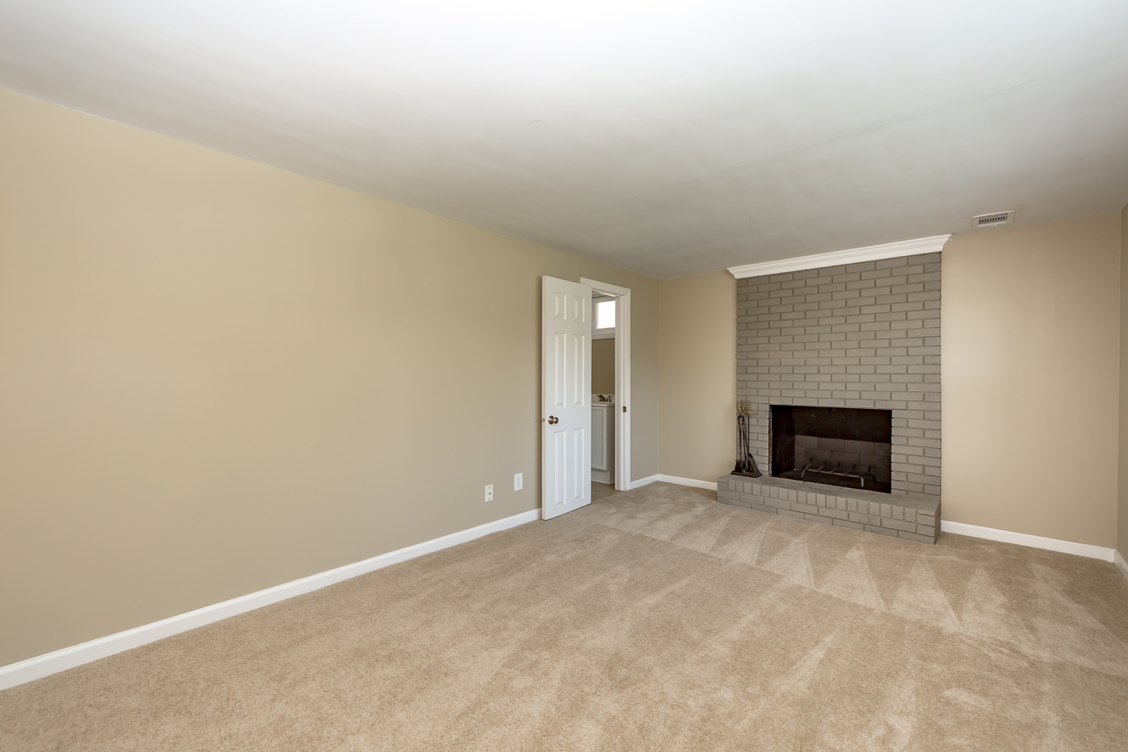 13240 Herrick Ave - Web-106.jpg