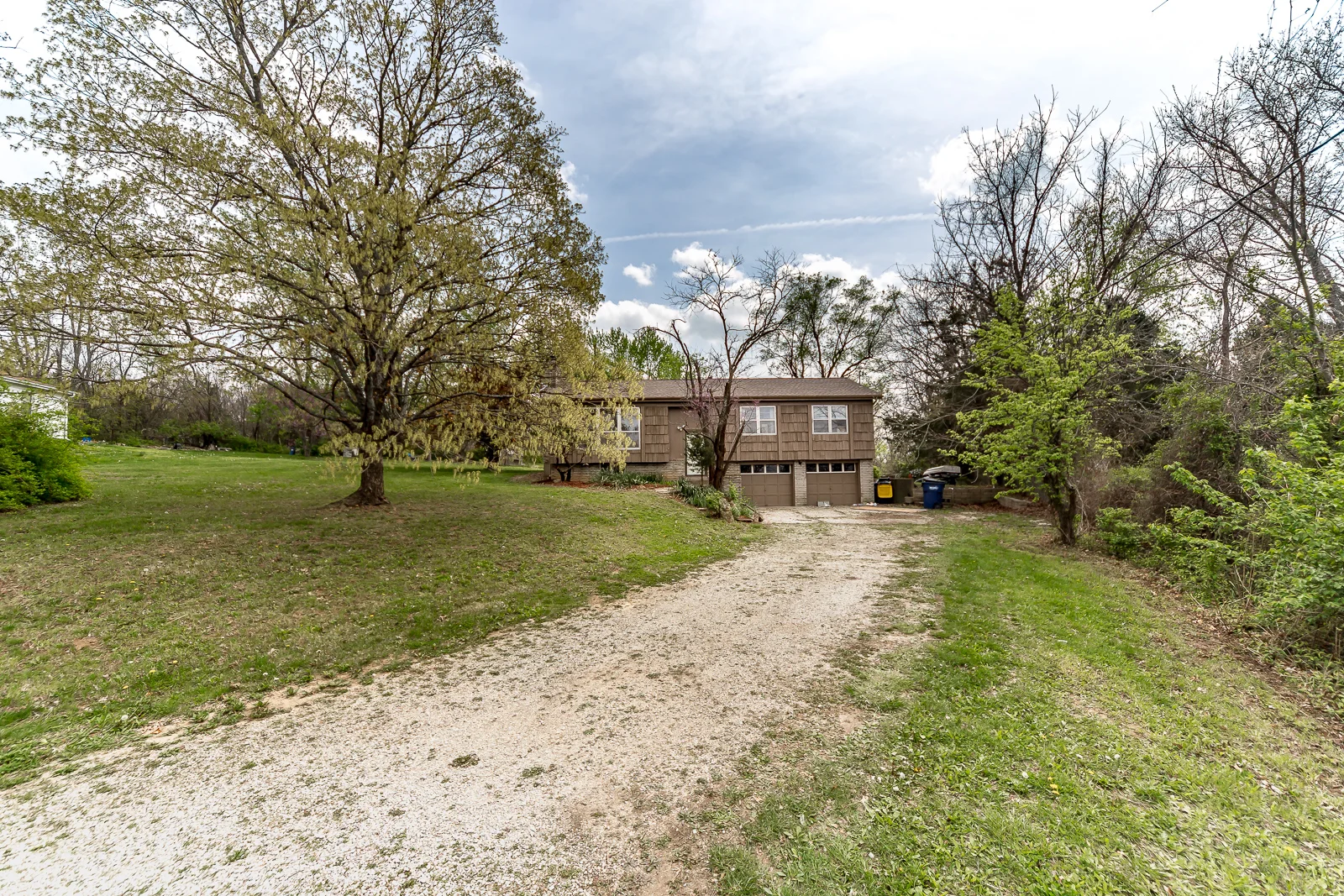 28365 W 83rd St - Web-102.jpg