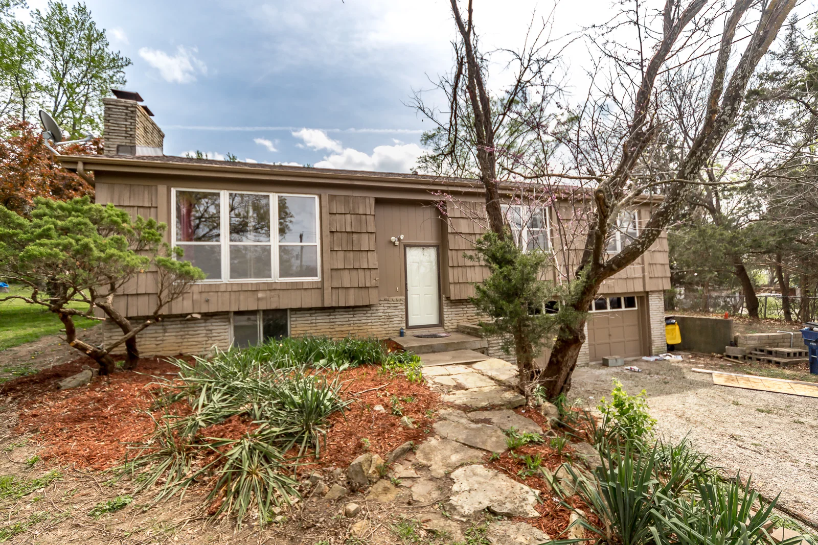 28365 W 83rd St - Web-104.jpg