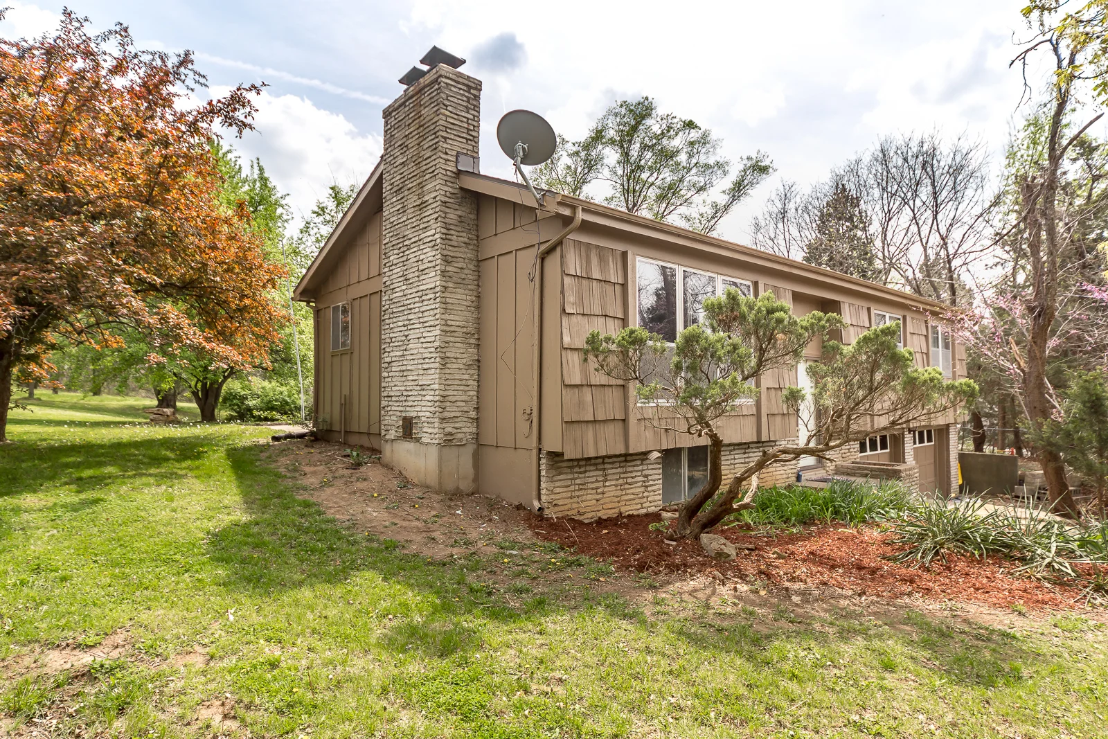 28365 W 83rd St - Web-105.jpg