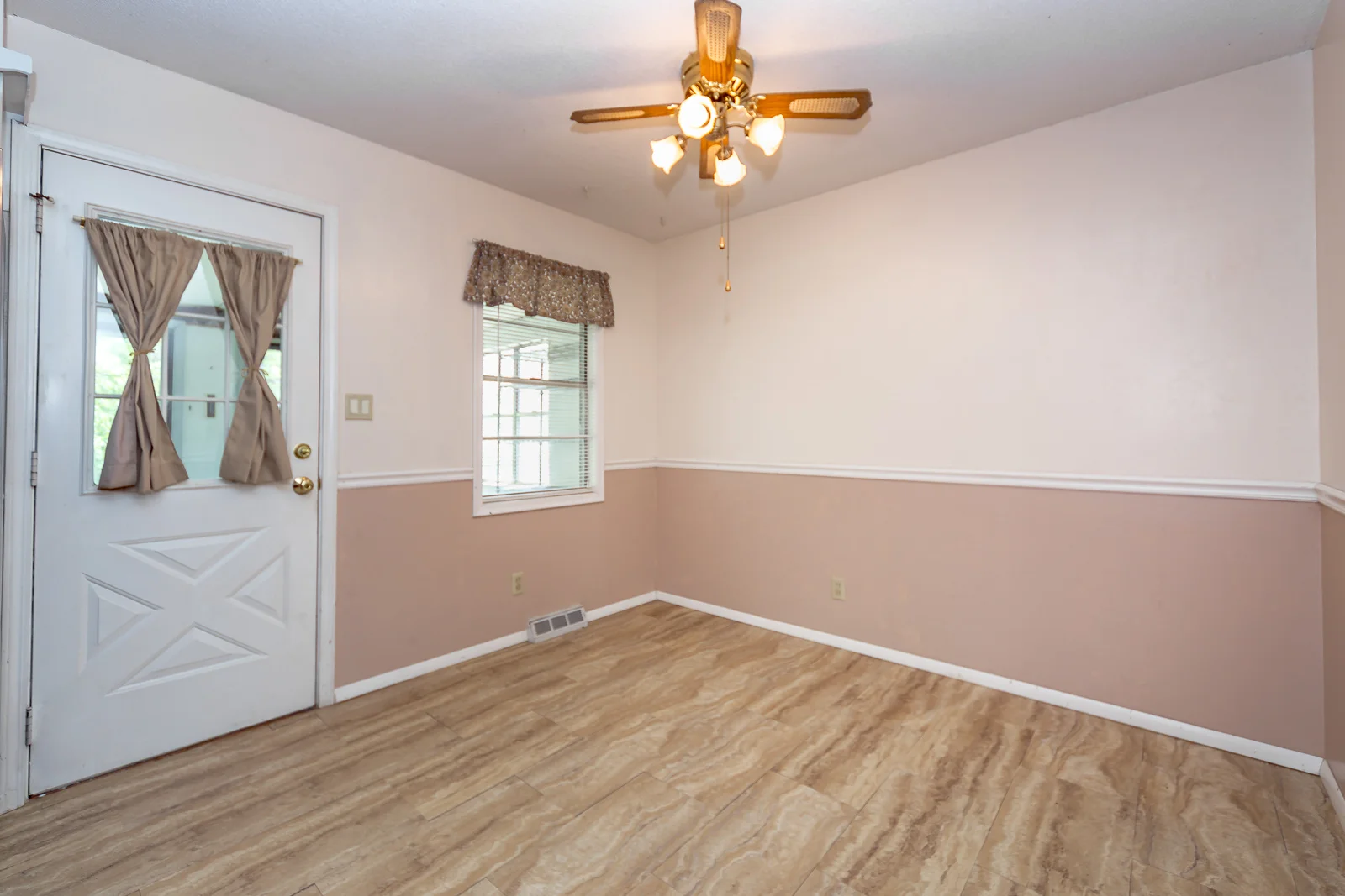 28365 W 83rd St - Web-114.jpg