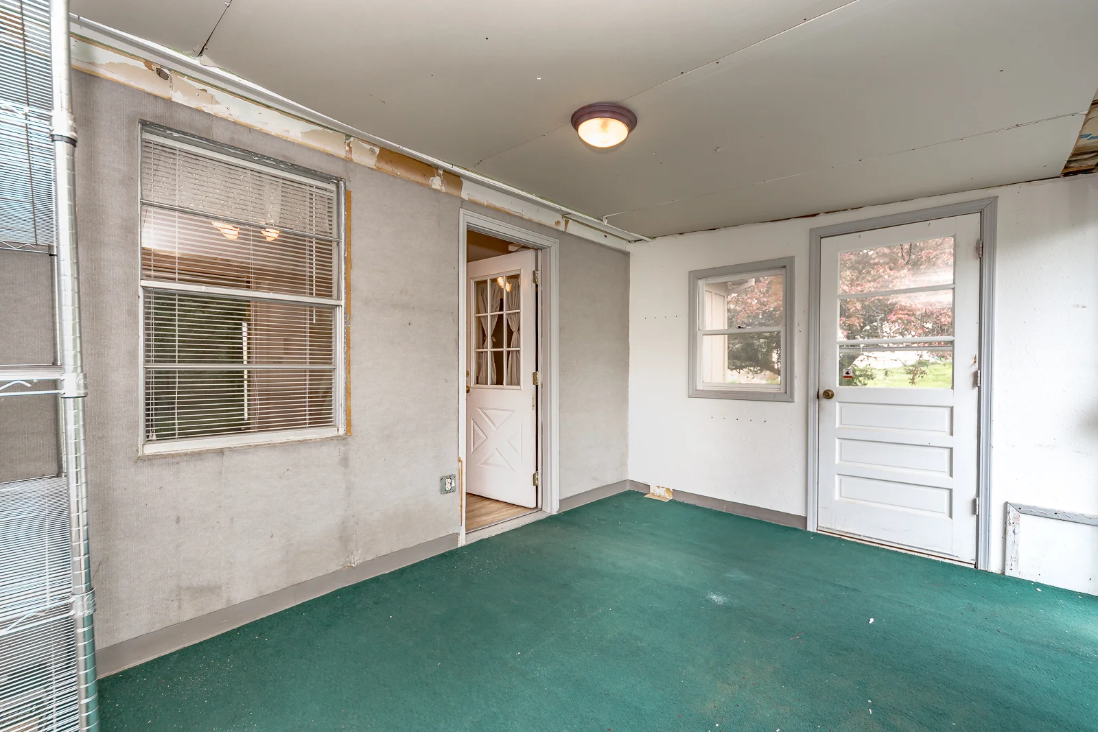 28365 W 83rd St - Web-120.jpg