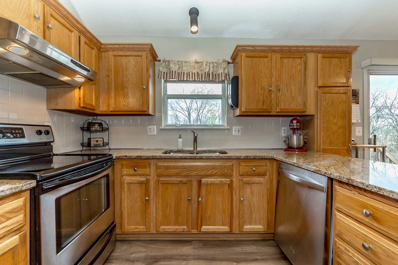 17450 Walter St - Web-116.jpg