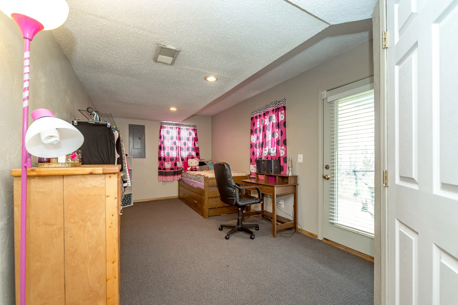 17450 Walter St - Web-128.jpg