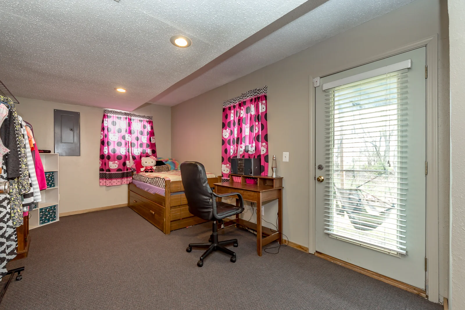 17450 Walter St - Web-129.jpg