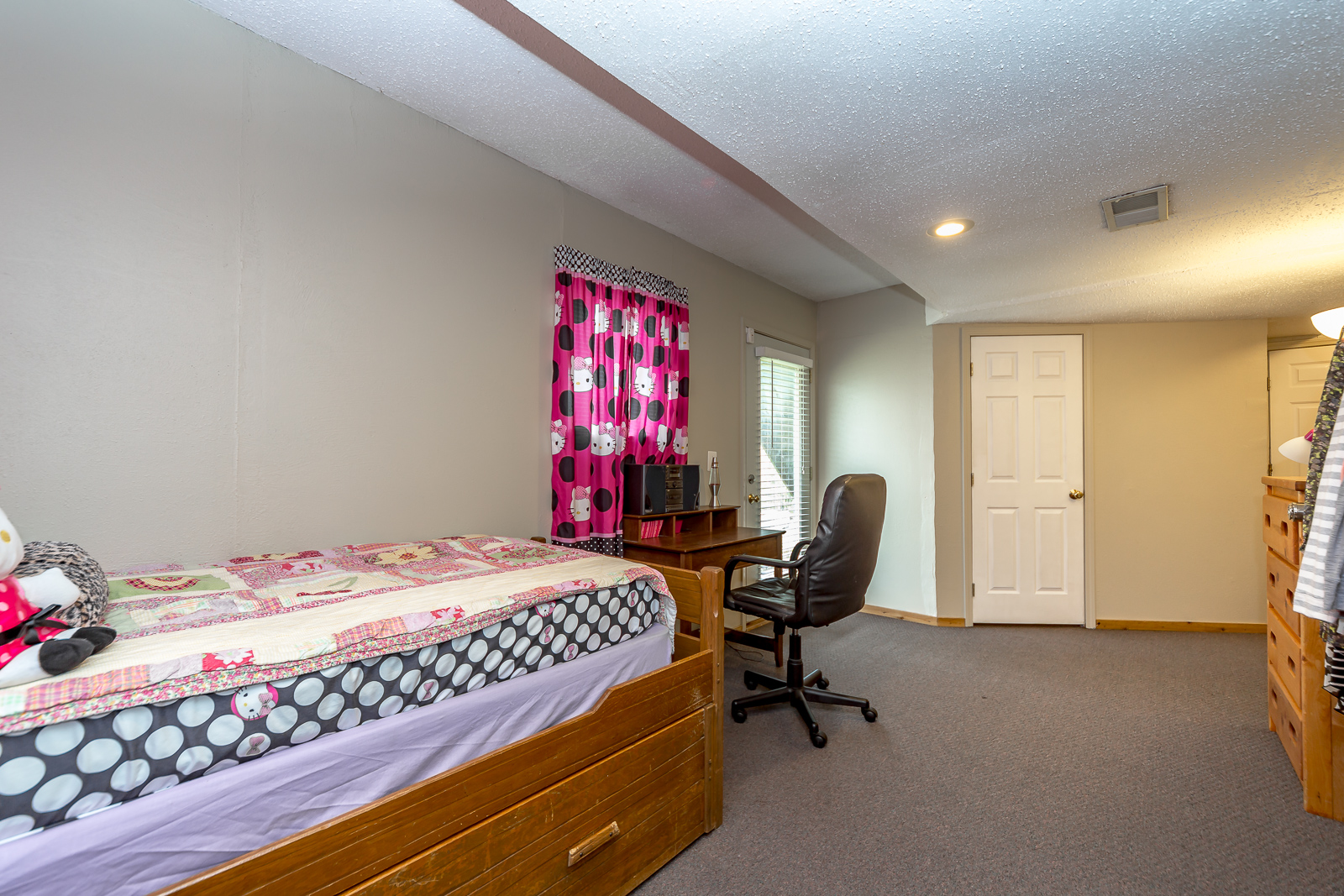 17450 Walter St - Web-130.jpg