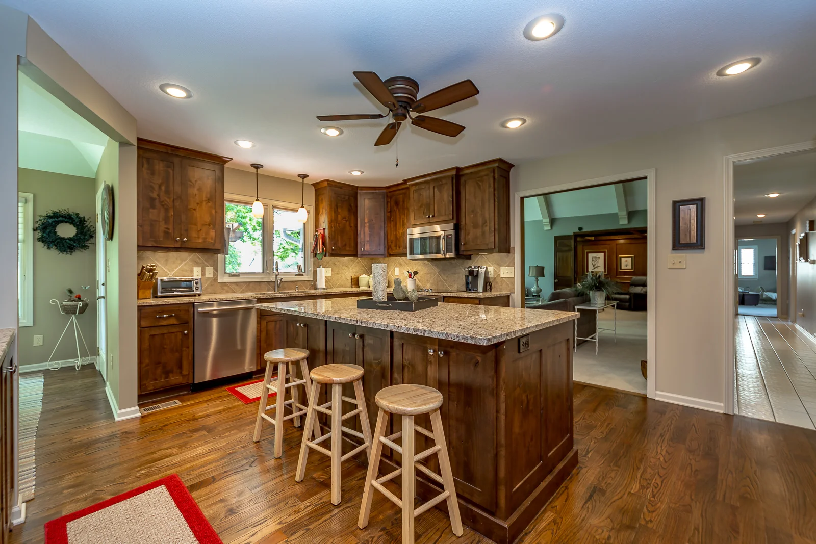 12712 Cherokee Ln - Kitchen - Web-100.jpg