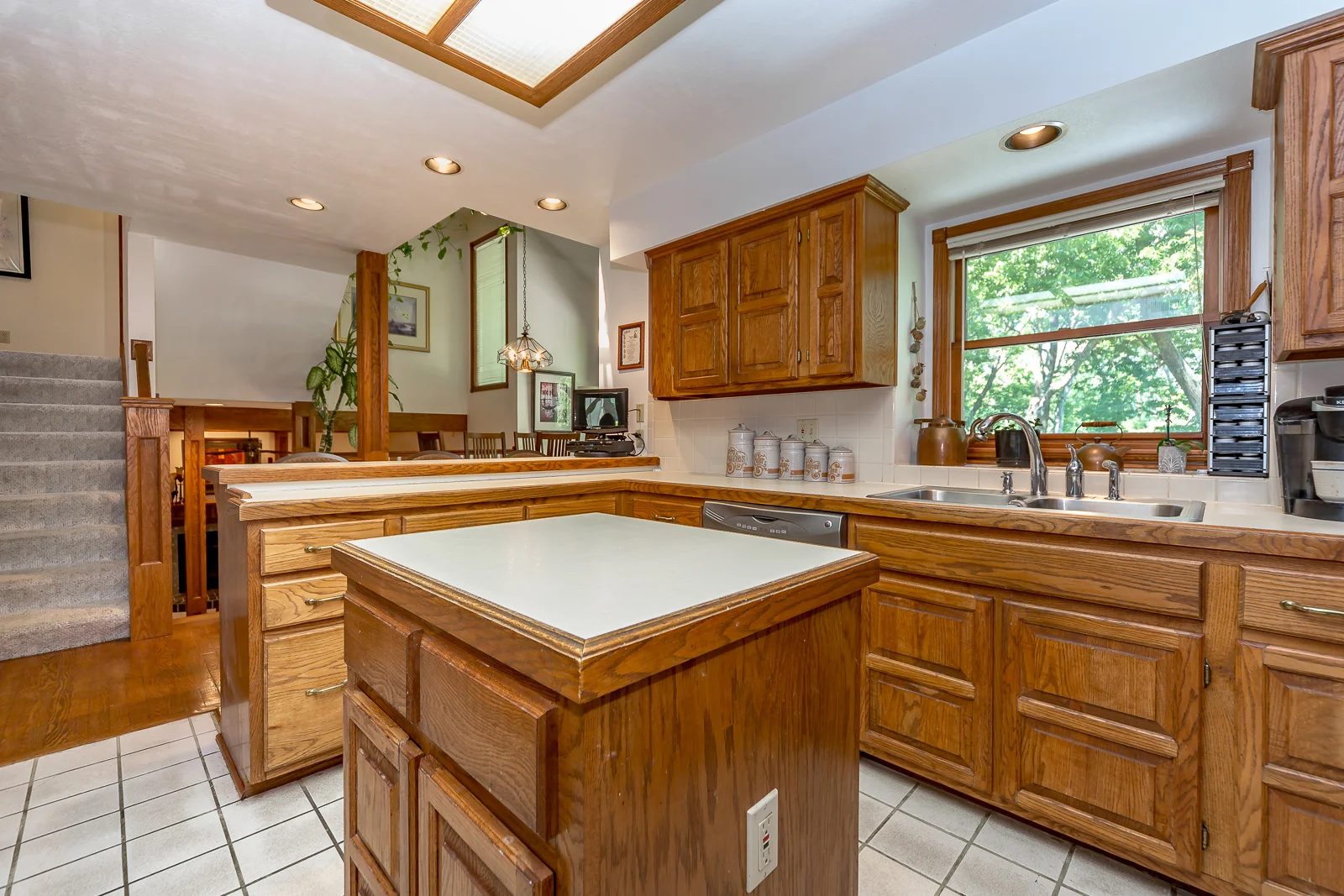8906 Millstone Dr - Web-109.jpg