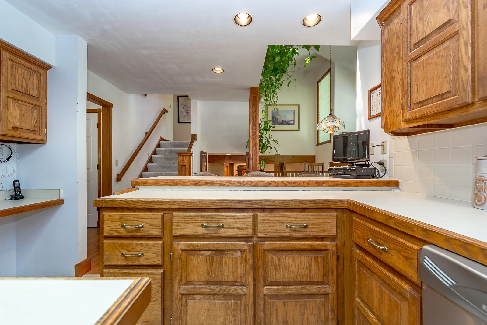 8906 Millstone Dr - Web-112.jpg