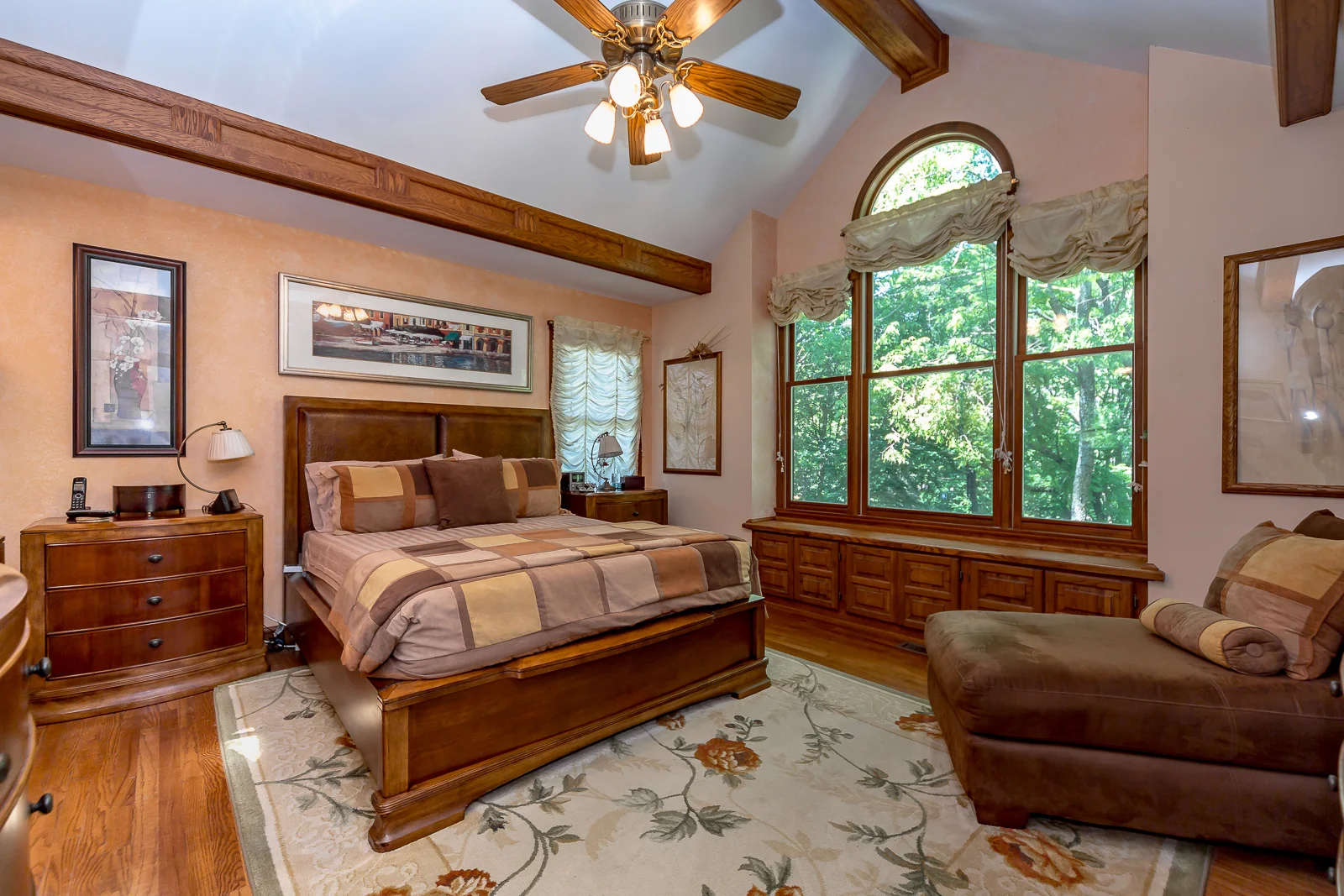8906 Millstone Dr - Web-122.jpg