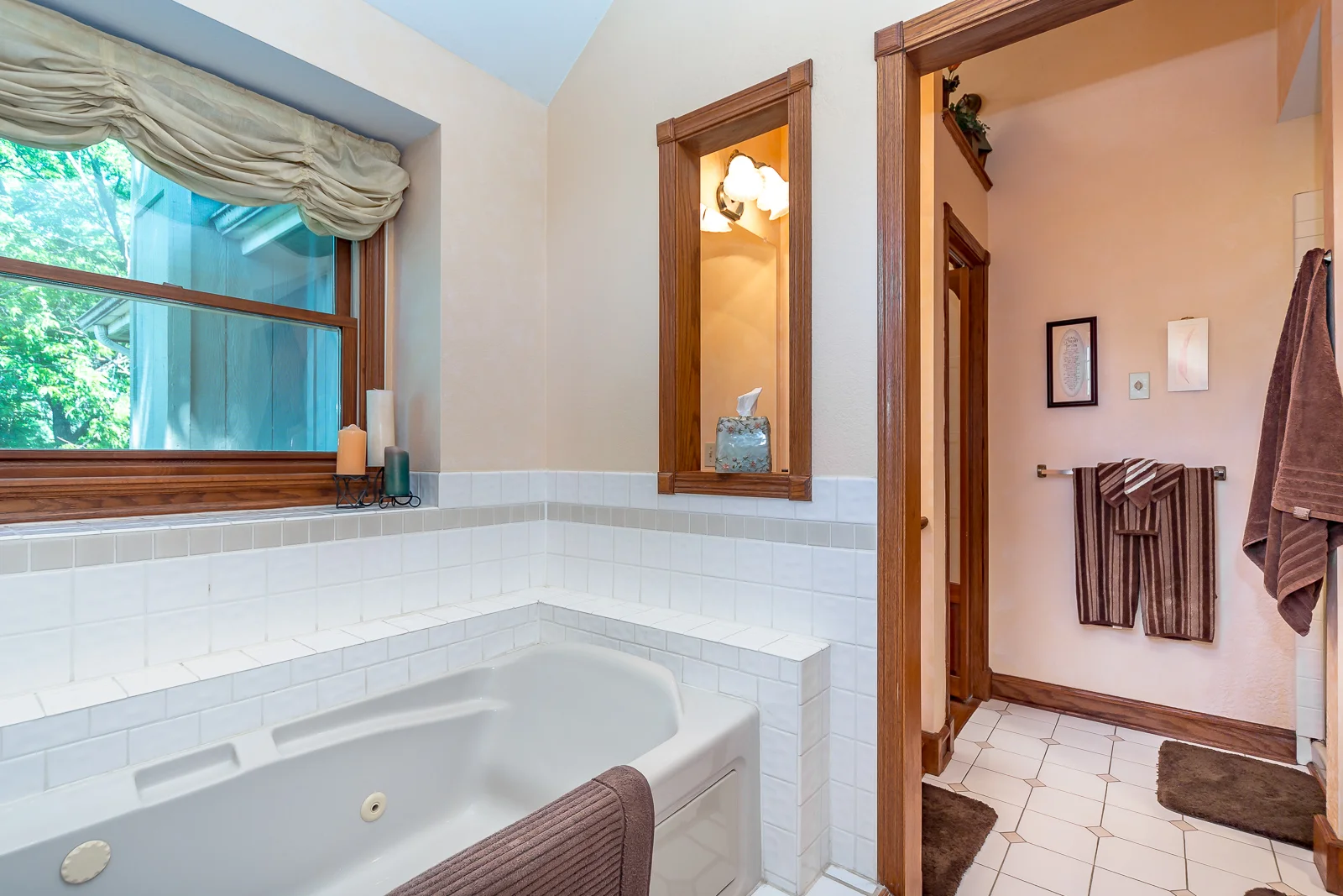8906 Millstone Dr - Web-127.jpg