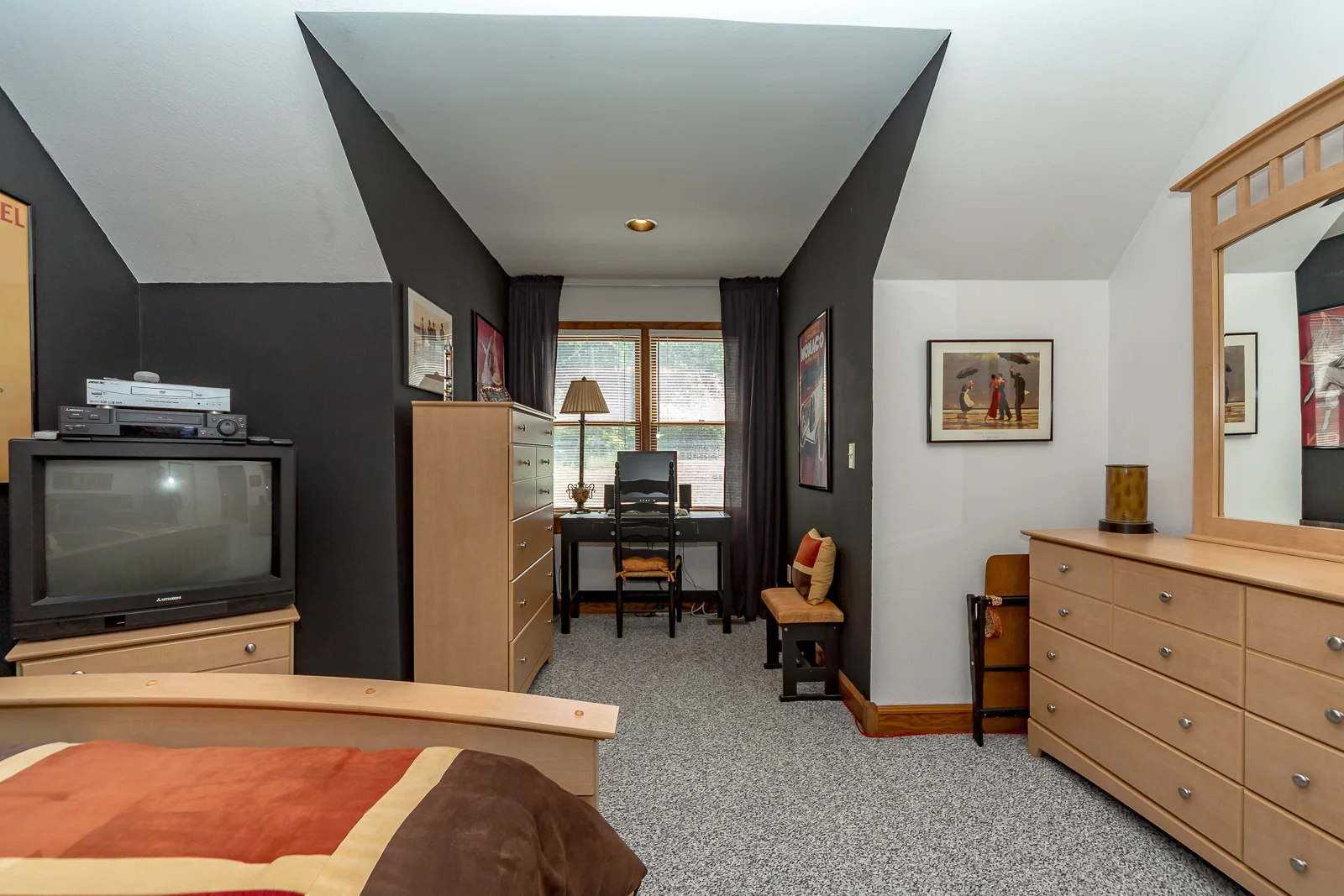 8906 Millstone Dr - Web-137.jpg