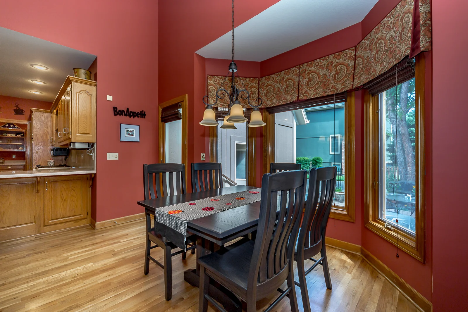 13017 Pawnee Ln - Web-126.jpg