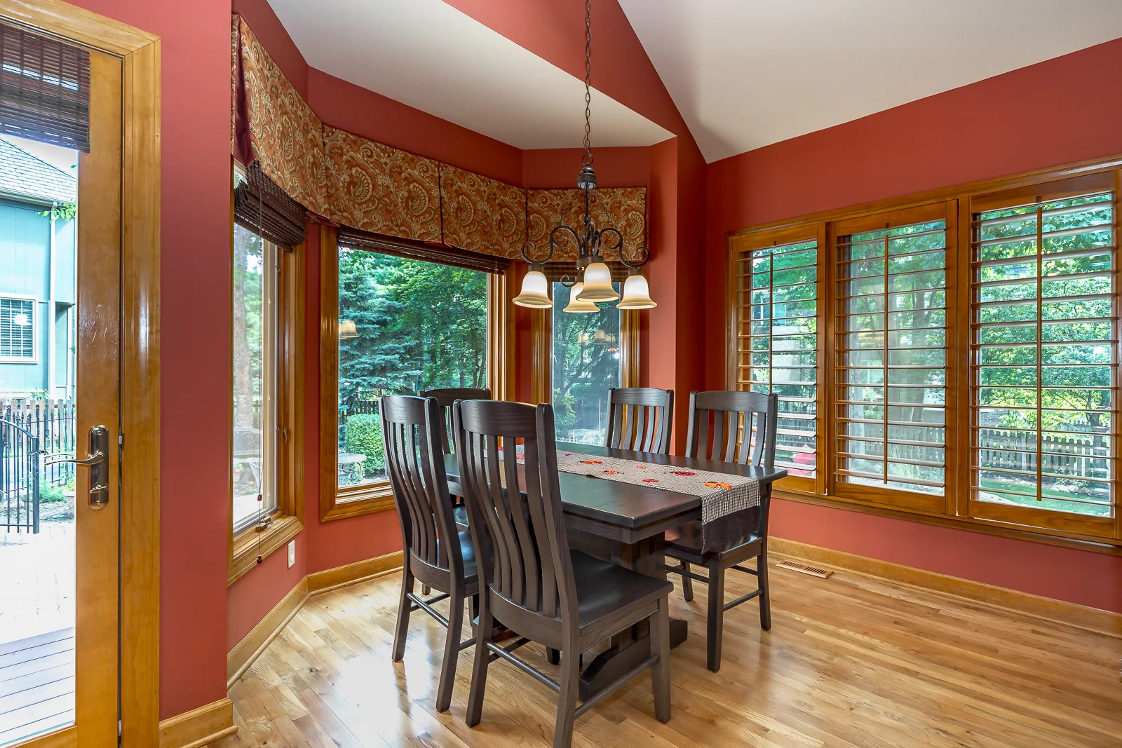 13017 Pawnee Ln - Web-127.jpg