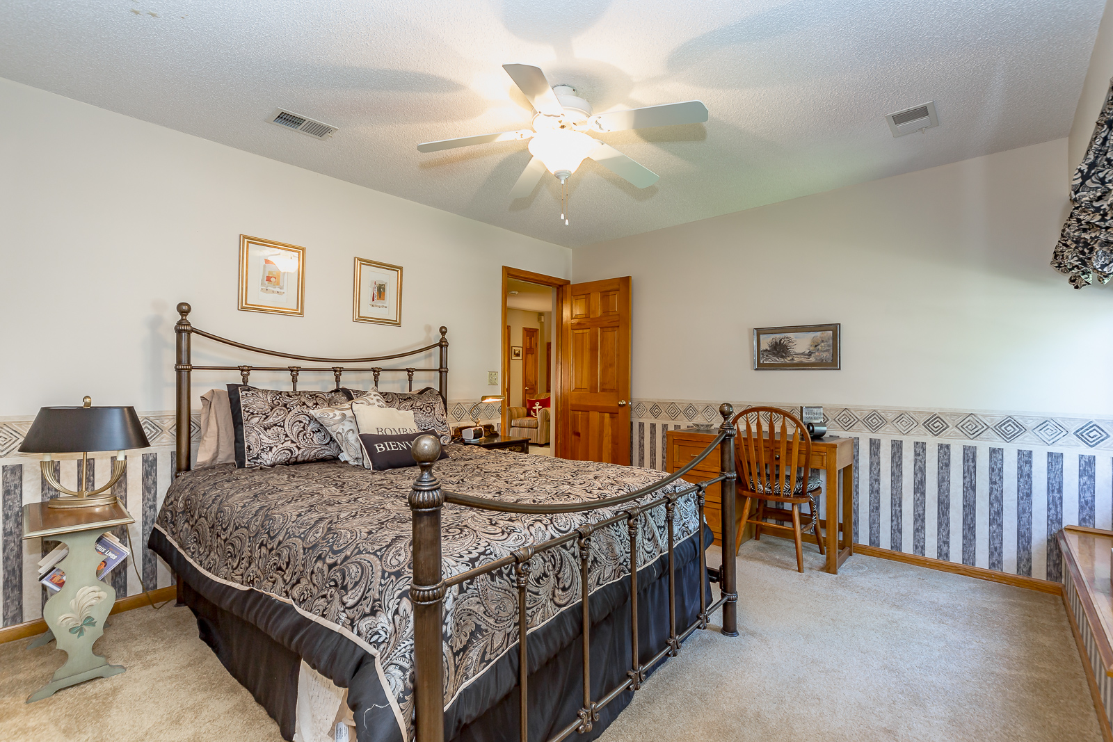 13017 Pawnee Ln - Web-145.jpg