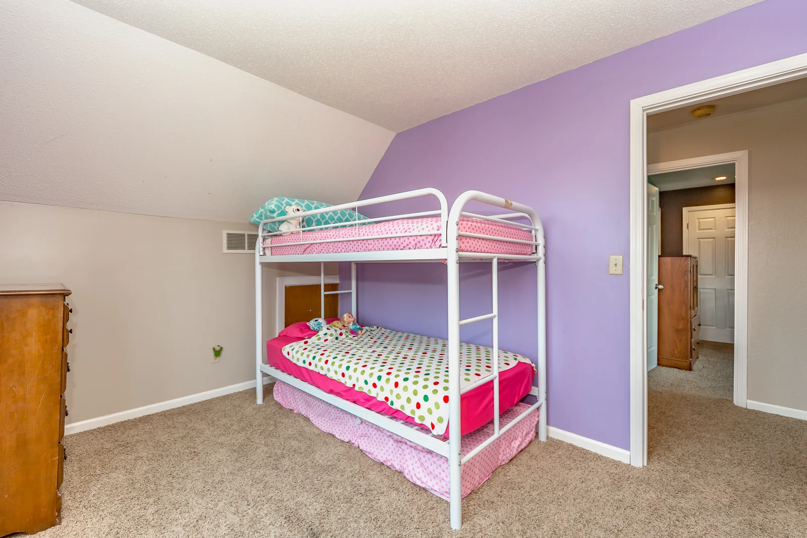 2814 N 102nd St - Web-125.jpg