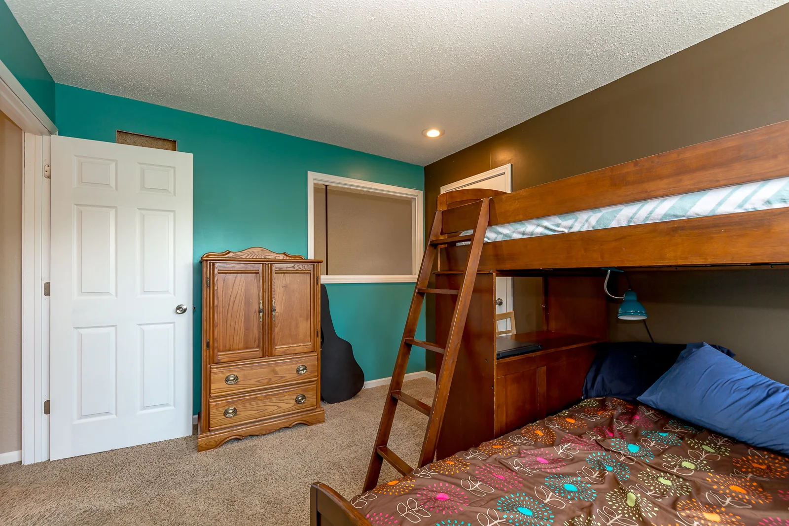 2814 N 102nd St - Web-128.jpg