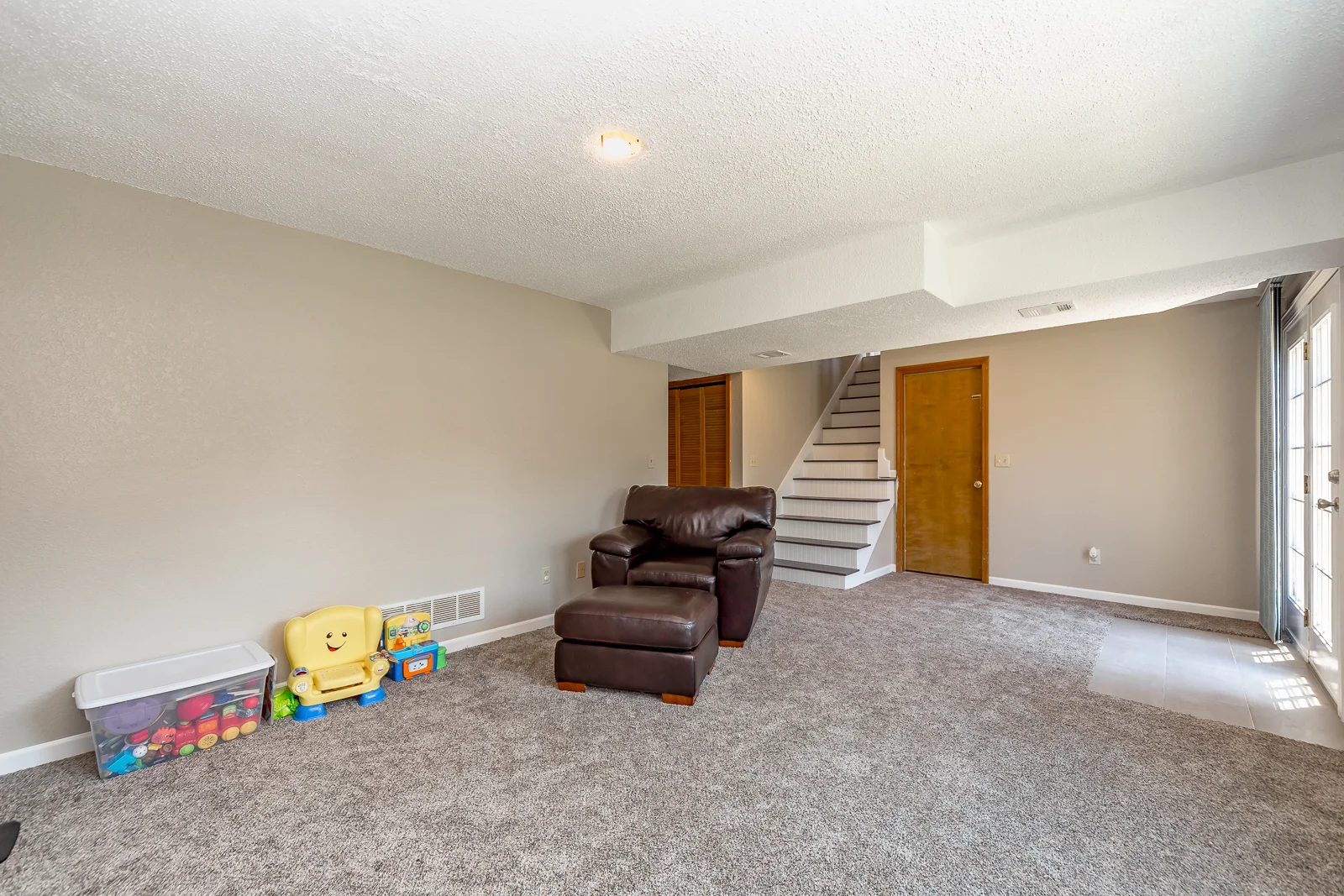 2814 N 102nd St - Web-130.jpg