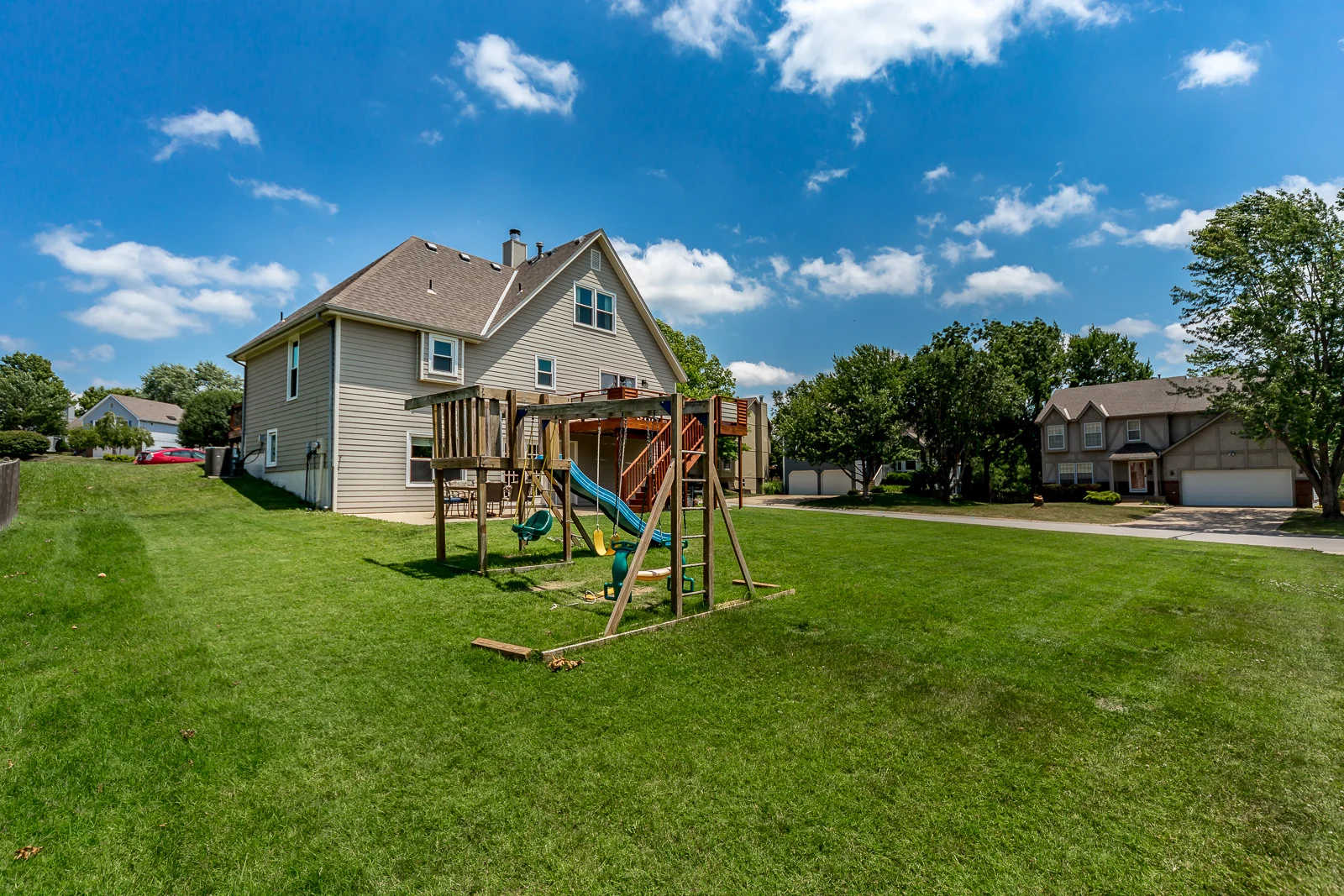 2814 N 102nd St - Web-138.jpg