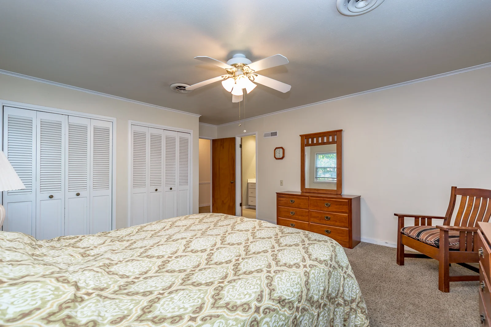 2312 W 51st Terr - Web-125.jpg