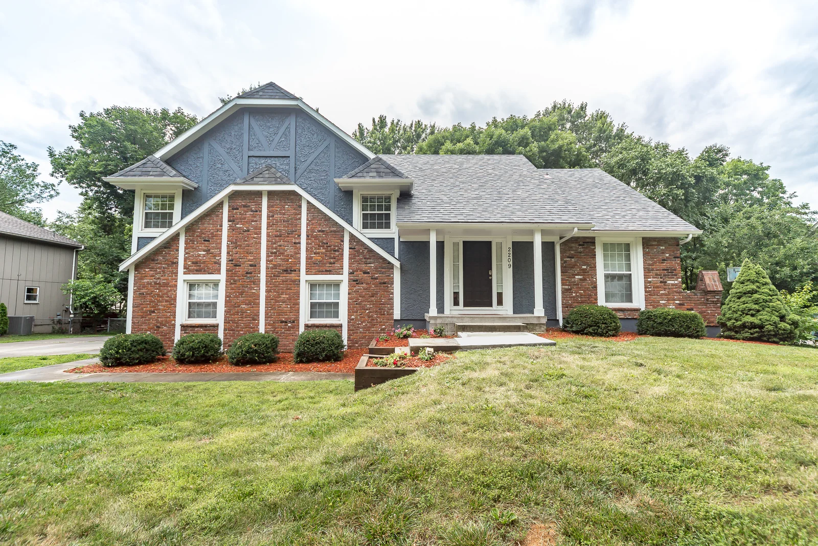 2209 W 120th Terr - Webb-100.jpg