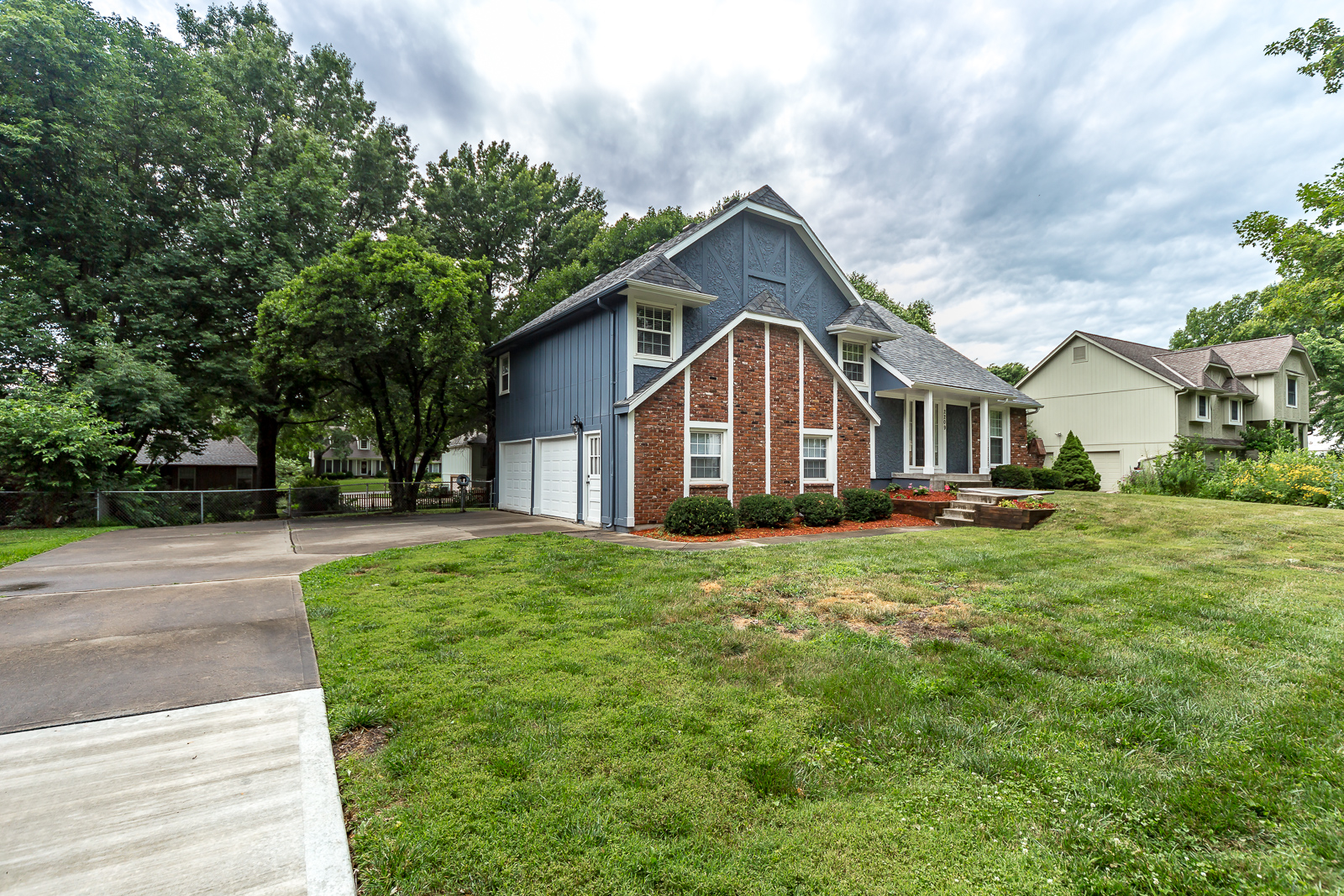 2209 W 120th Terr - Webb-102.jpg