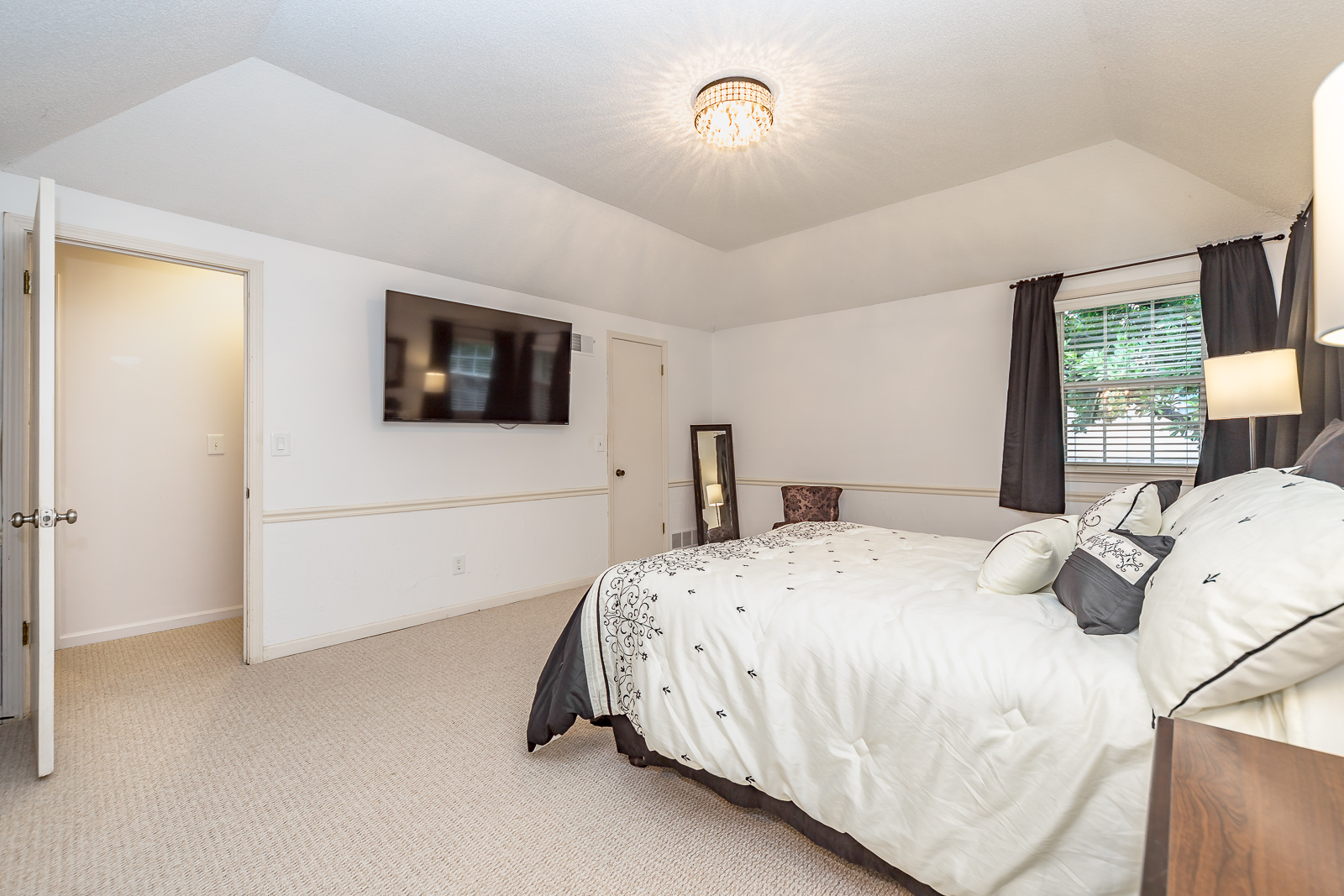 2209 W 120th Terr - Webb-125.jpg