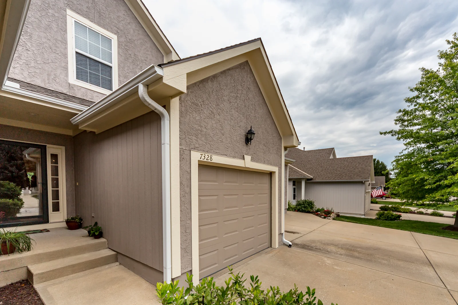 7328 McCoy St - Web-101.jpg