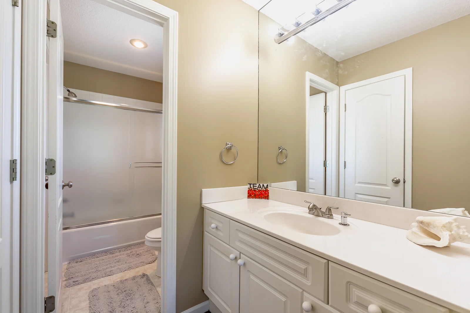 26205 W 110th Terr - Web-155.jpg