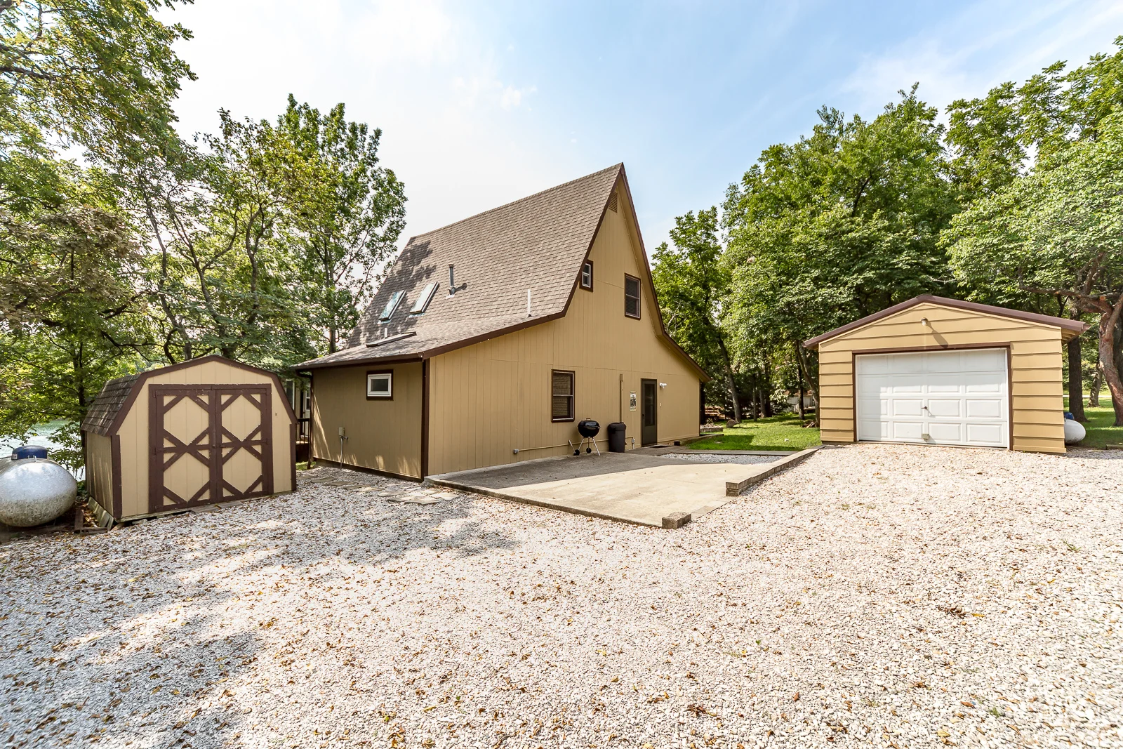 72 W Sugar Valley Lane - Web-101.jpg