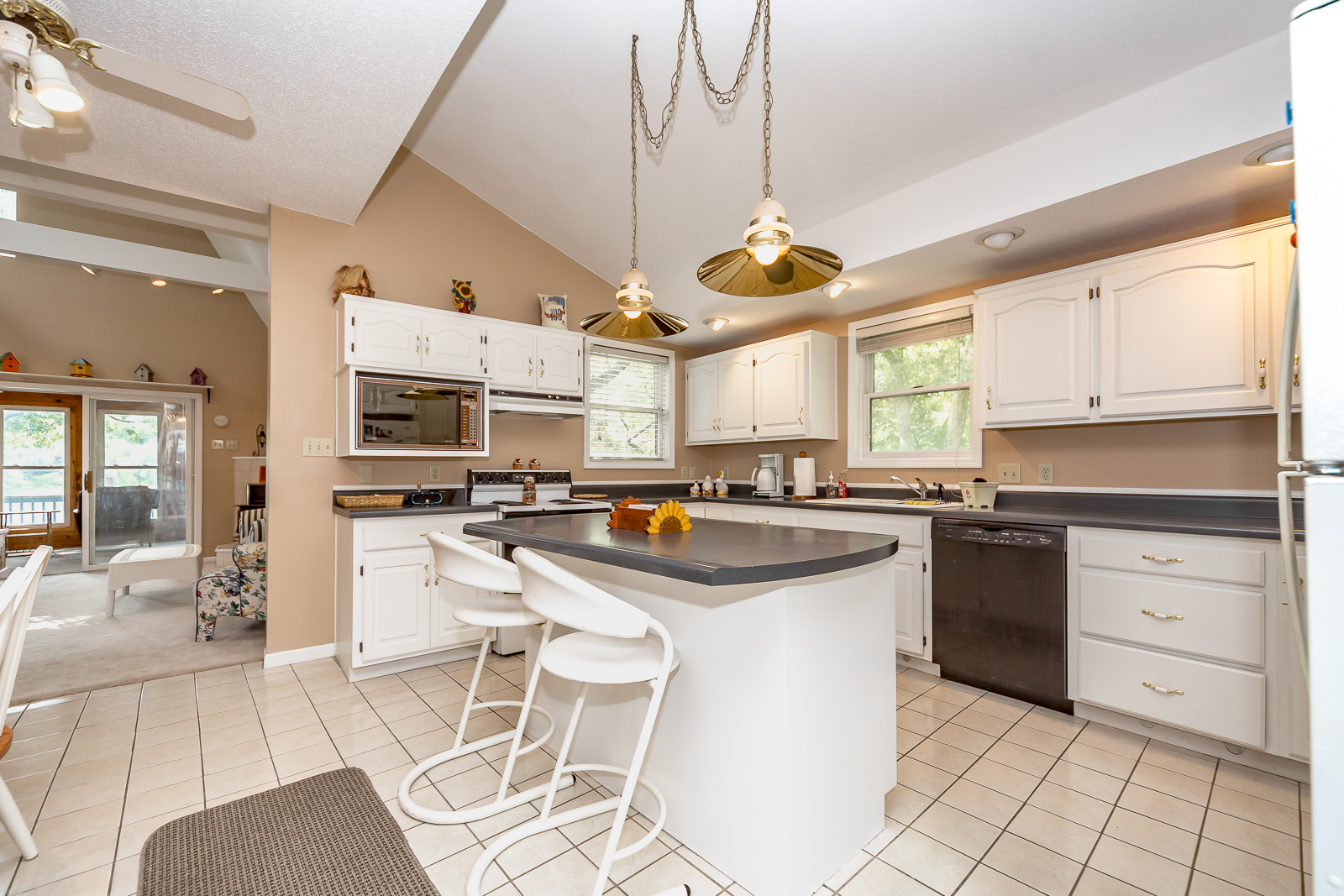 72 W Sugar Valley Lane - Web-105.jpg