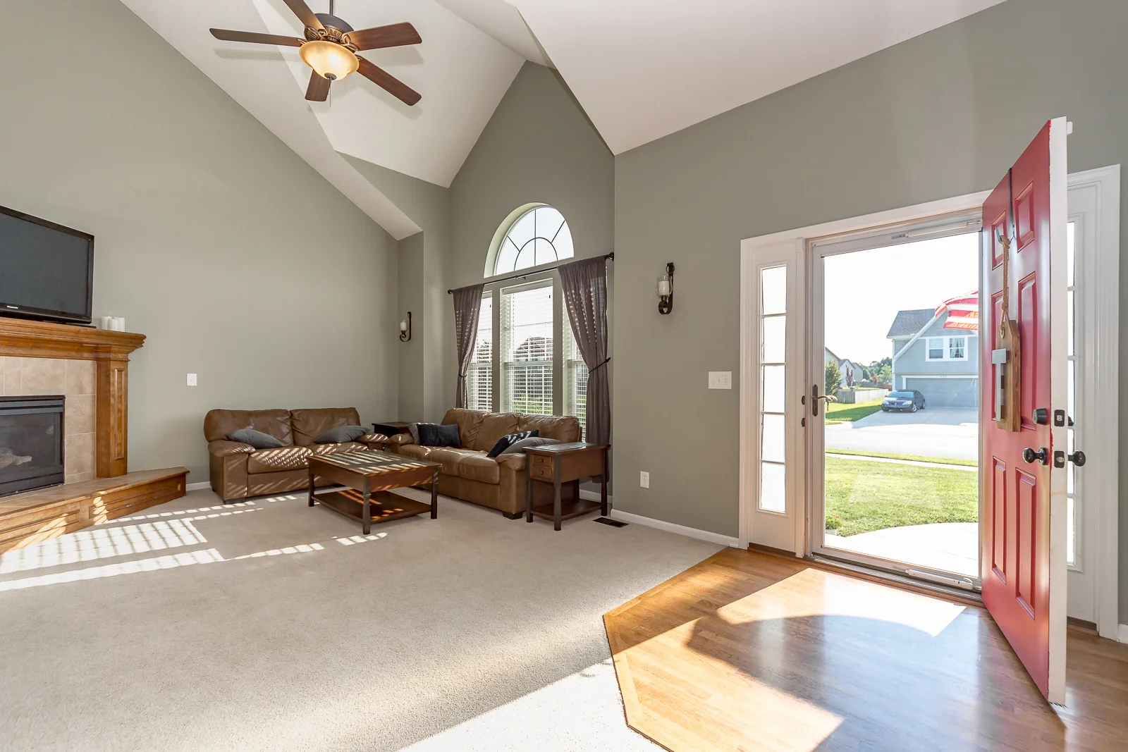 606 N Poplar St - Web-112.jpg